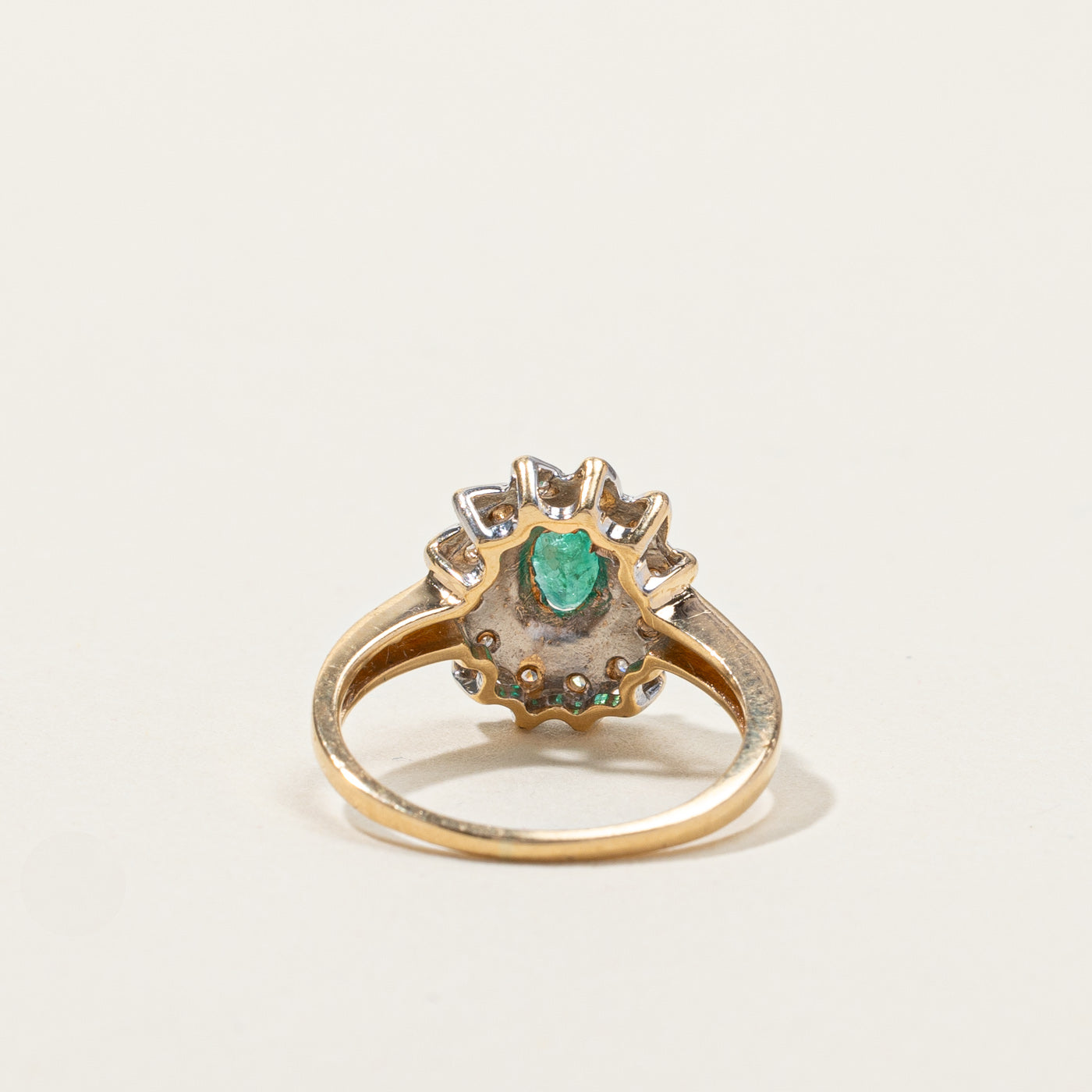 Bague cocktail émeraude et diamants | 0,20 ct | 0,06 ct au total | Taille 3,75 | 