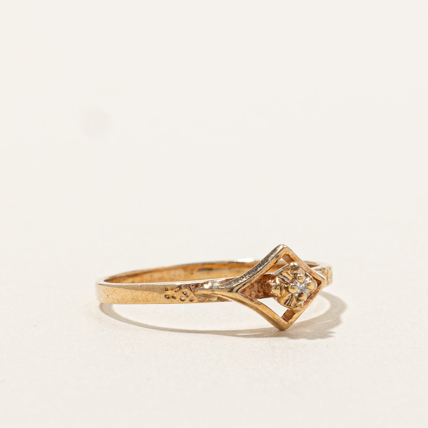 Bague en diamant Chevron | 0,01 ct | Taille 8,5 | 