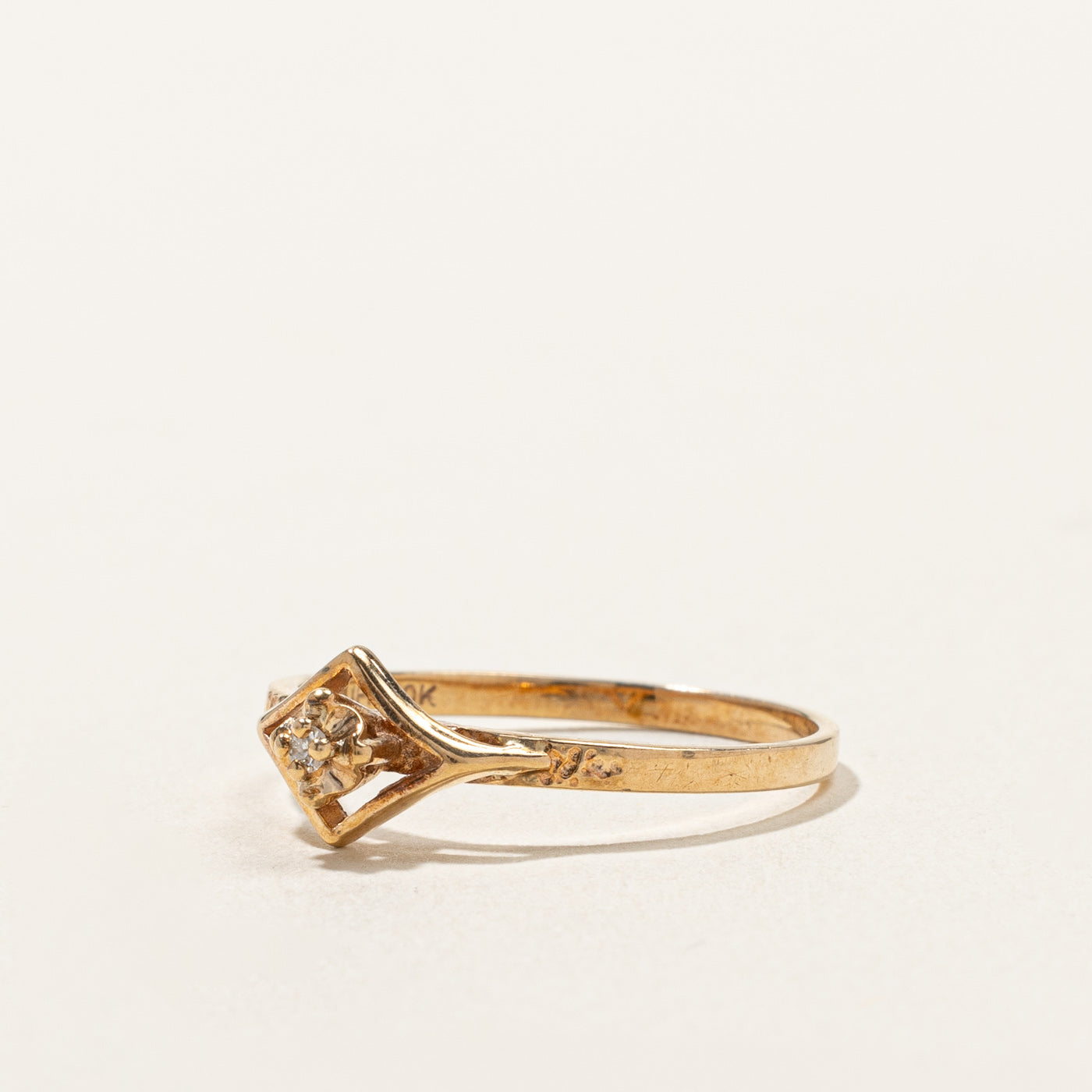 Bague en diamant Chevron | 0,01 ct | Taille 8,5 | 