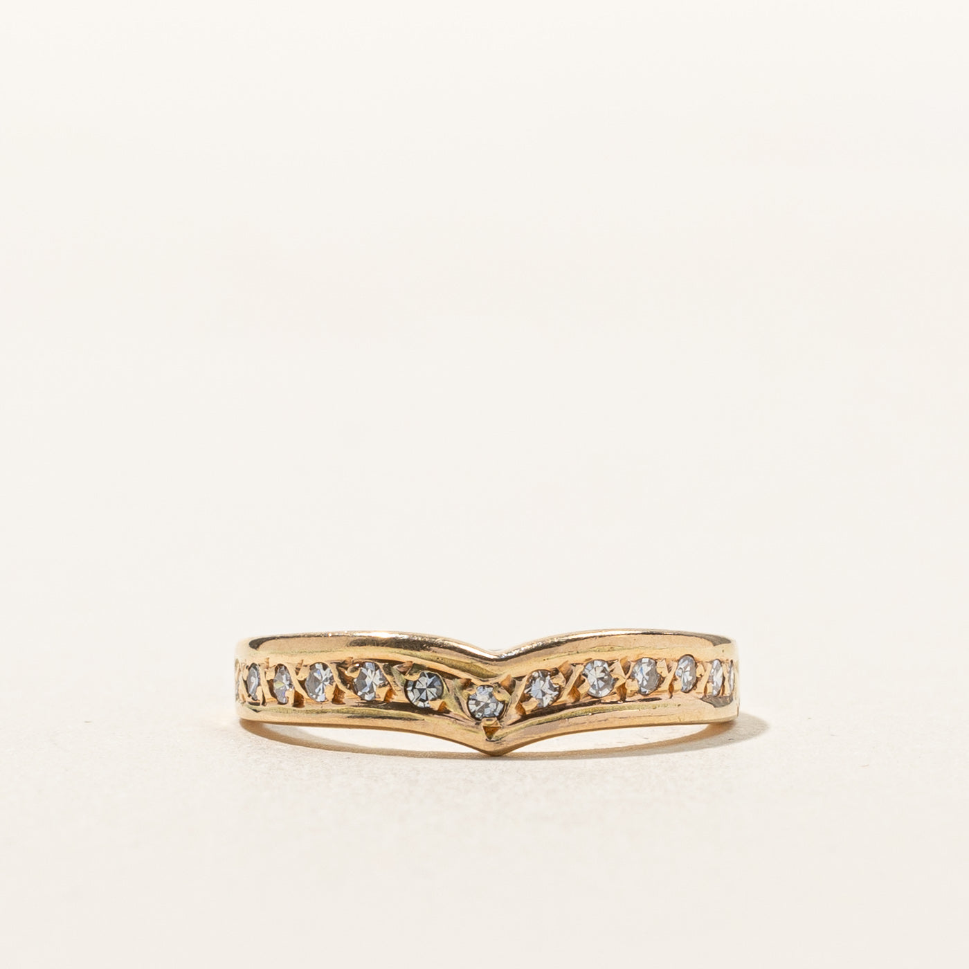 Chevron Diamond Ring | 0.20ctw | SZ 5.25 |