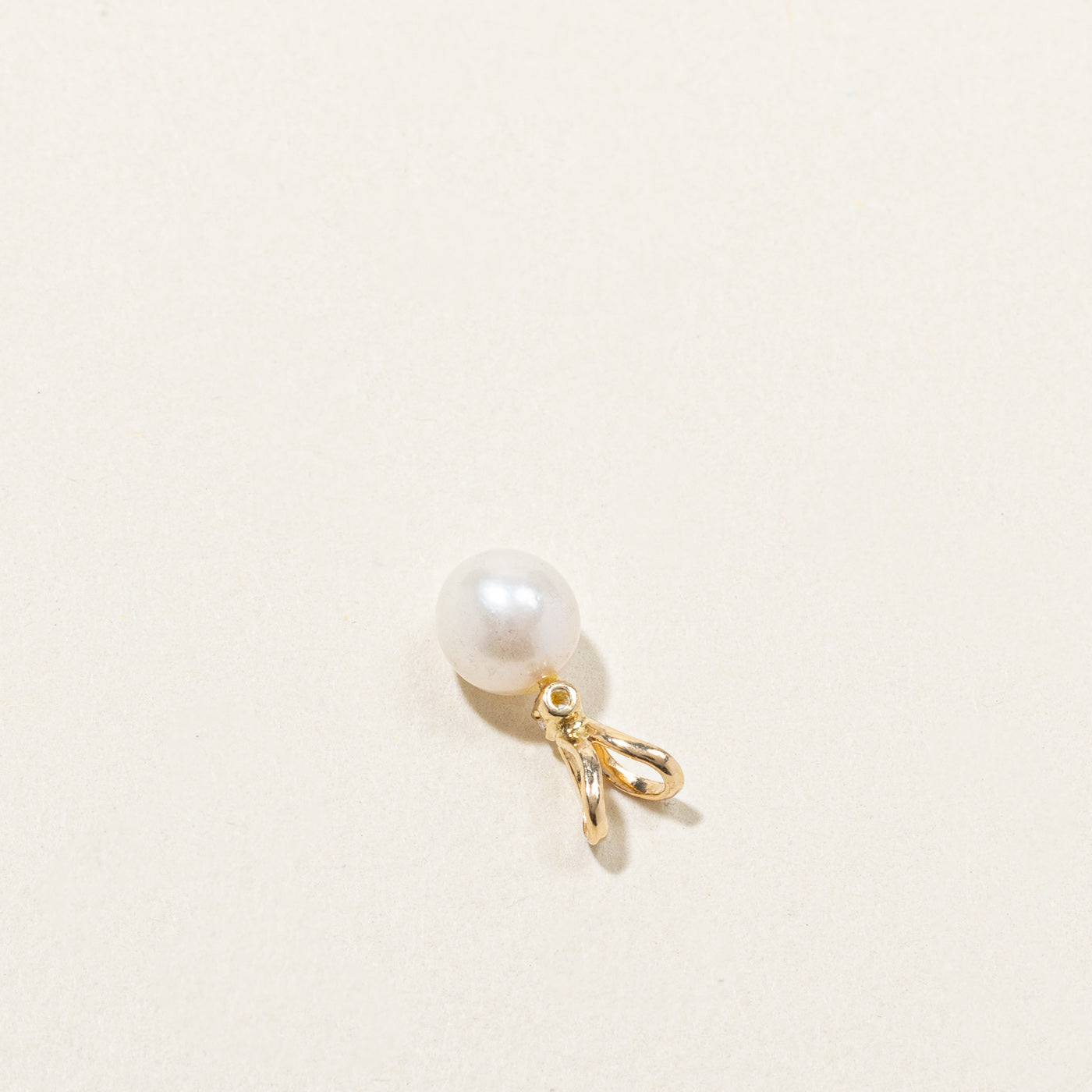 Pearl & Diamond Drop Pendant | 0.01ct |