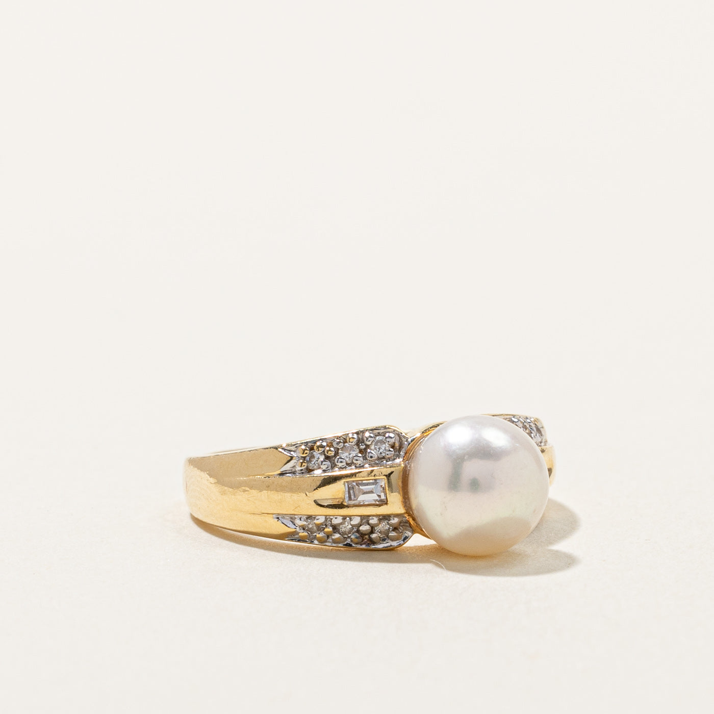 Pearl & Diamond Ring |0.12ctw | SZ 5.5 |