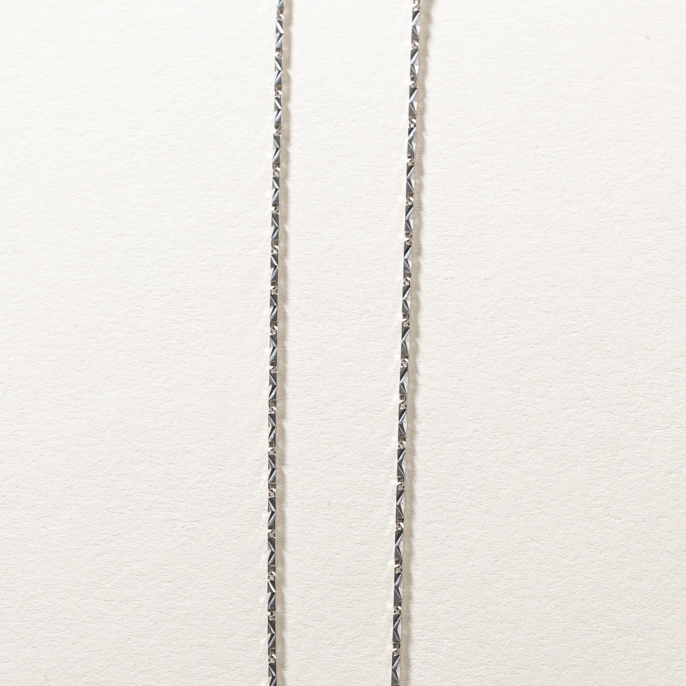 Platinum Textured Chain | 16"|