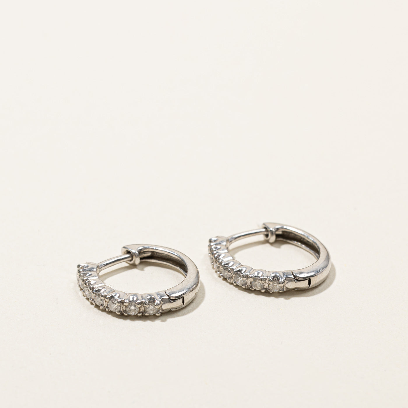 Boucles d'oreilles créoles pavées de diamants | 0,28 ct | 