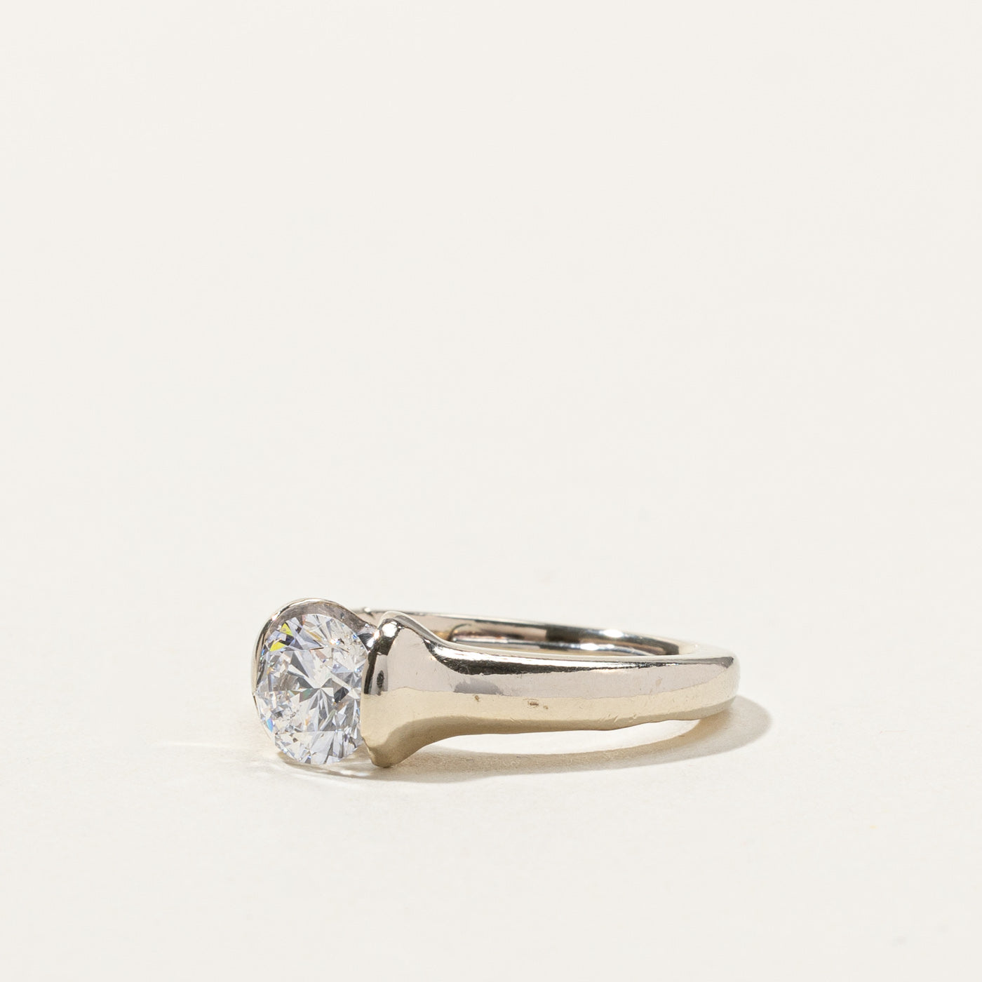 Canadian Semi Bezel Solitaire Diamond Ring | 1.02ct SI2 D | SZ 4 |