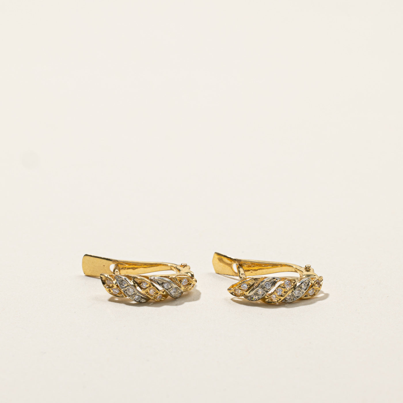 Boucles d'oreilles Hugie texturées en diamant | 0,10 ct | 