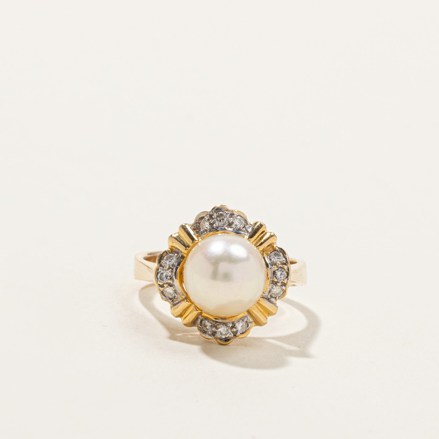 Pearl & Diamond Cocktail Ring | 0.12ctw | SZ 5.25 |