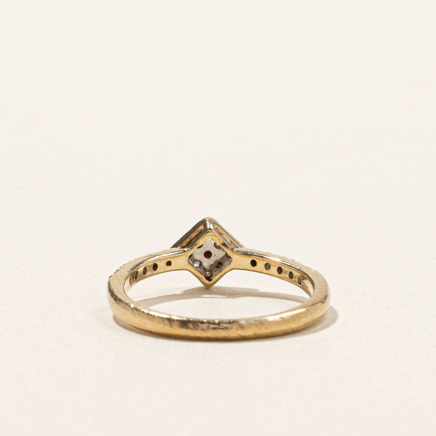 Cluster Diamond Ring | 0.19ctw | SZ 5 |