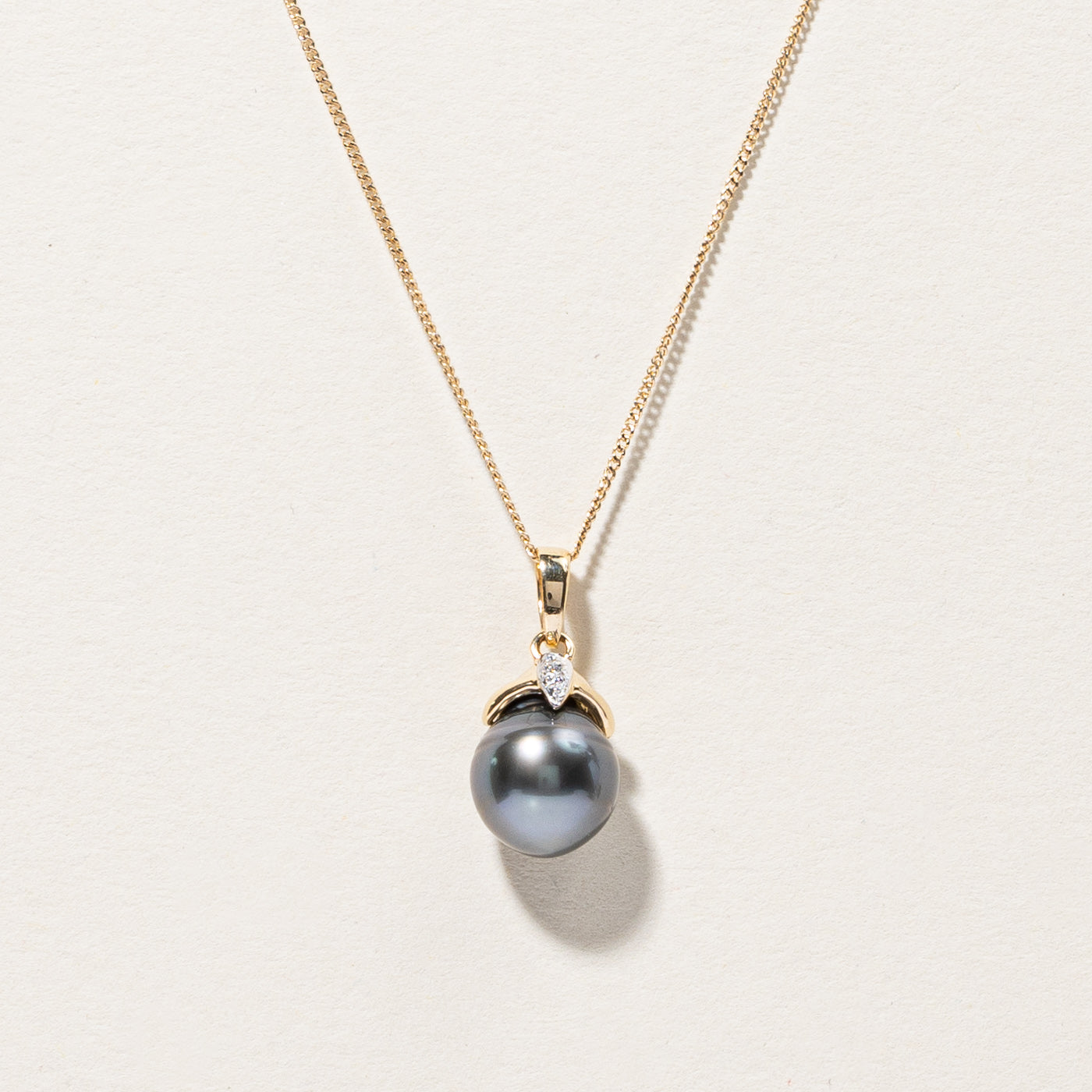 Collier pendentif en perle baroque et diamants | 0,01 ct | 45,7 cm (18 po) | 