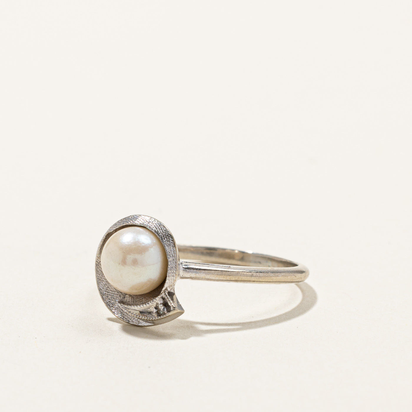 Pearl & Diamond Swirl Ring | 0.005ct | SZ 6.5 |