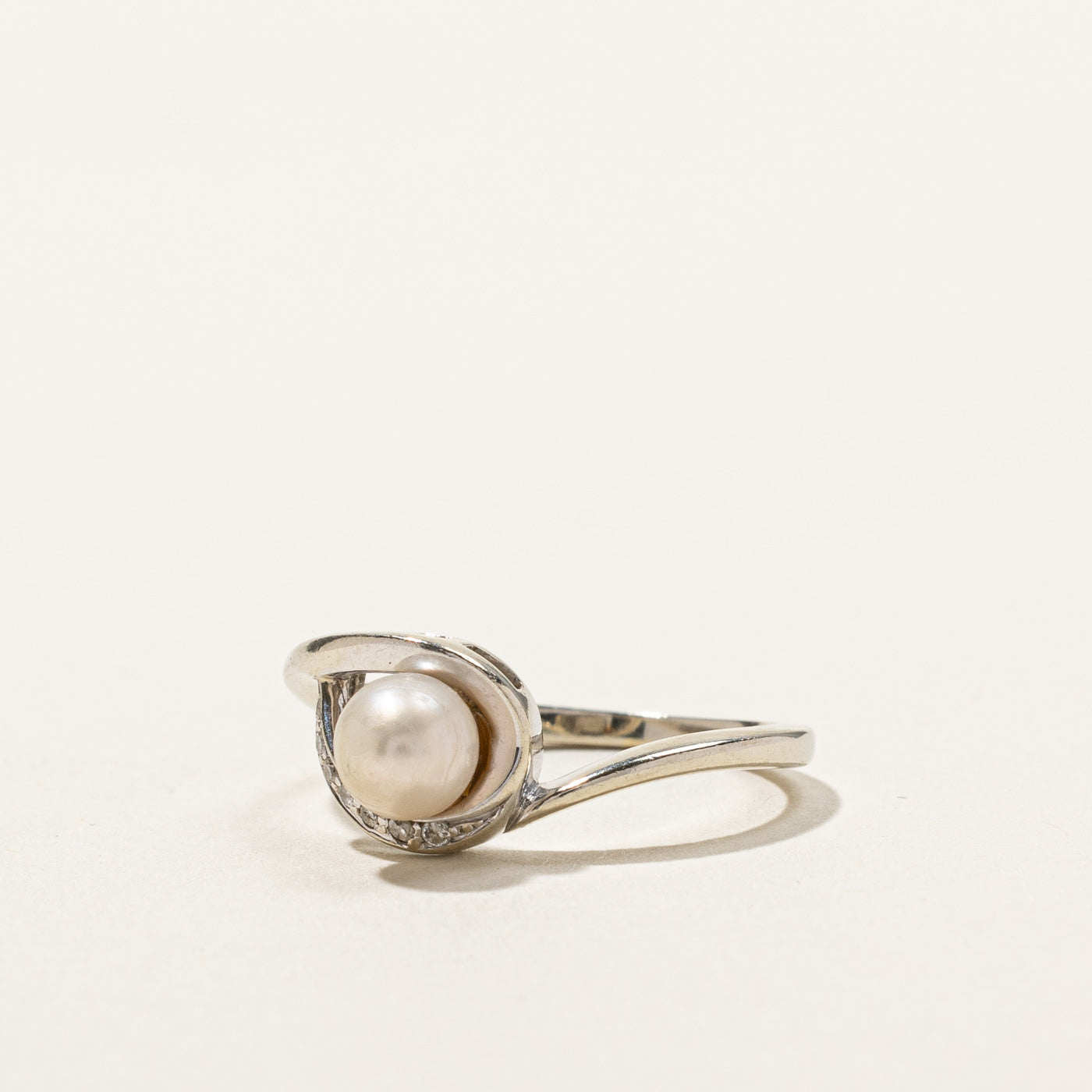 Bypass Pearl & Diamond Ring | 0.03ctw | SZ 4.5 |