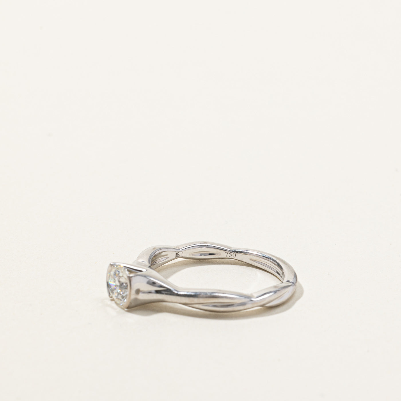 Semi Bezel Solitaire Diamond Ring | 0.57ct VS1/VS2 I/J | SZ 6.75 |
