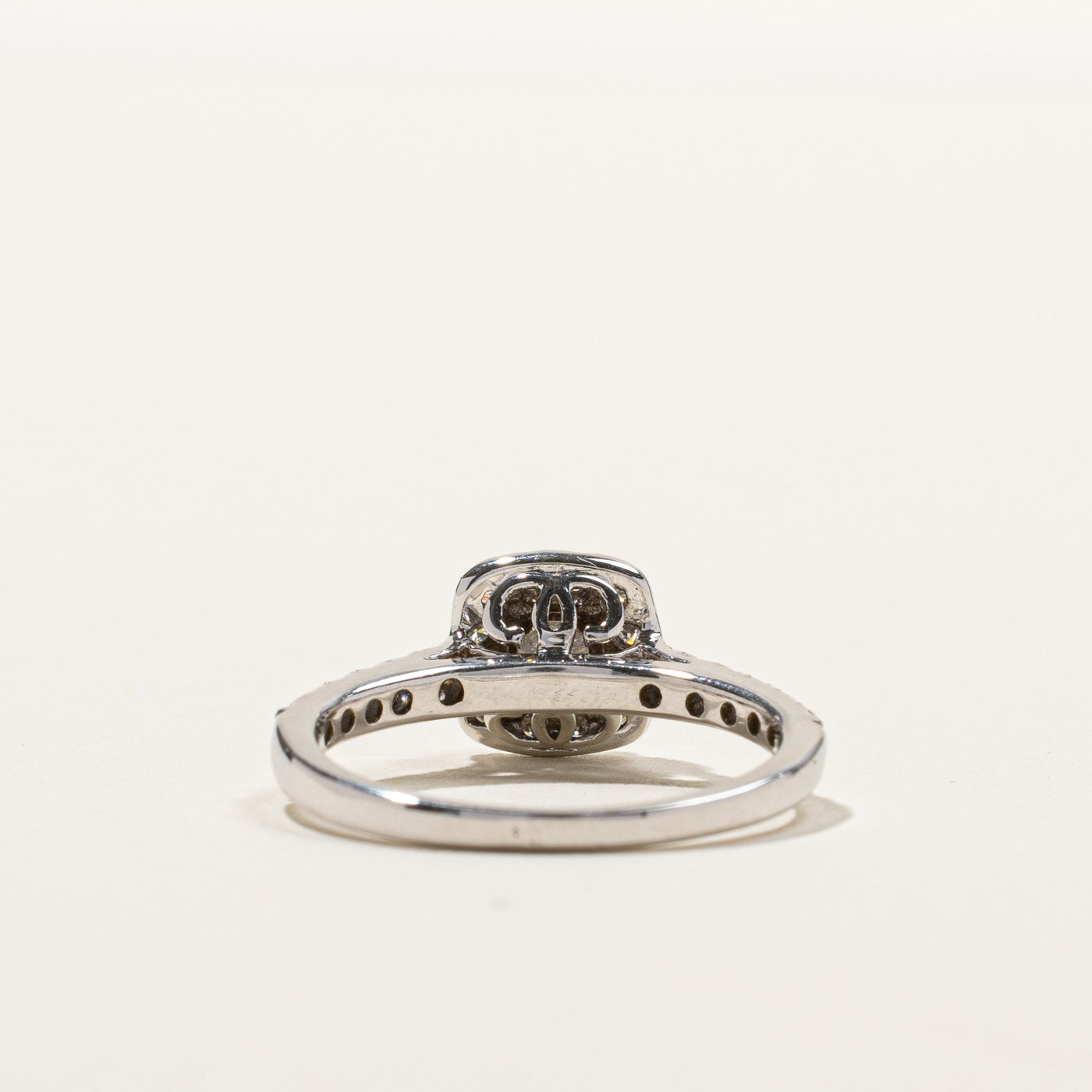 Halo Diamond Engagement Ring | 0.74ctw | SZ 6.25 |
