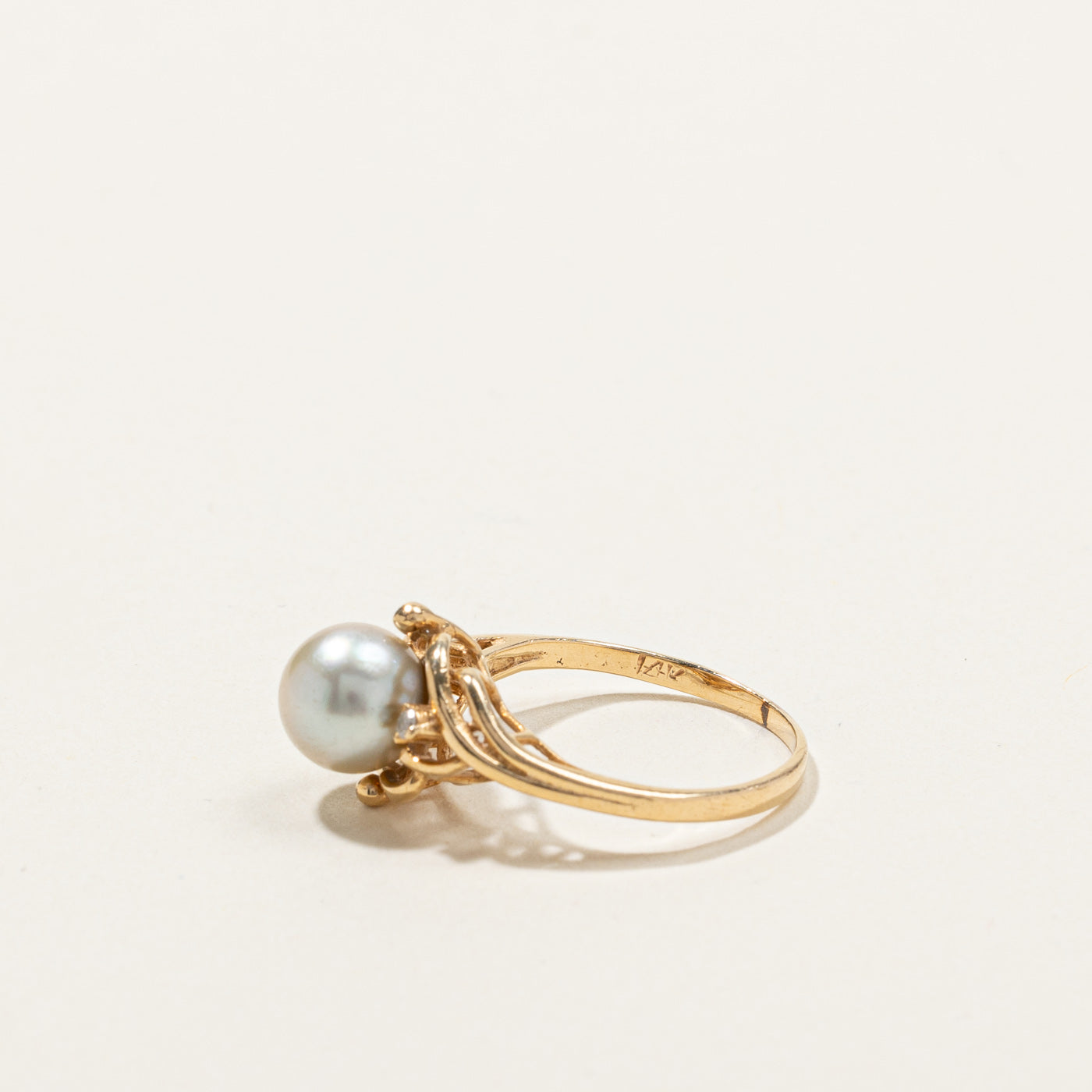 Pearl & Diamond Ring | 0.01ctw | SZ 4.5 |