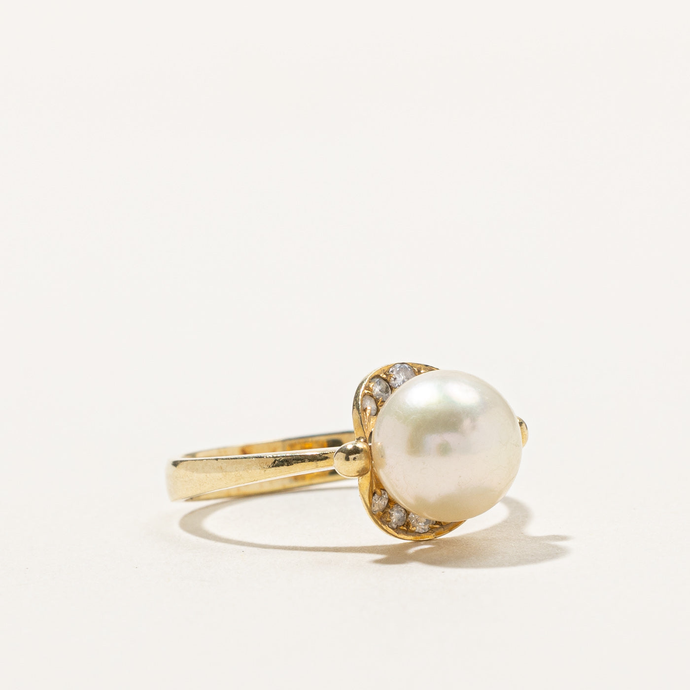 Solitaire Pearl & Diamond Ring | SZ 5.5 |