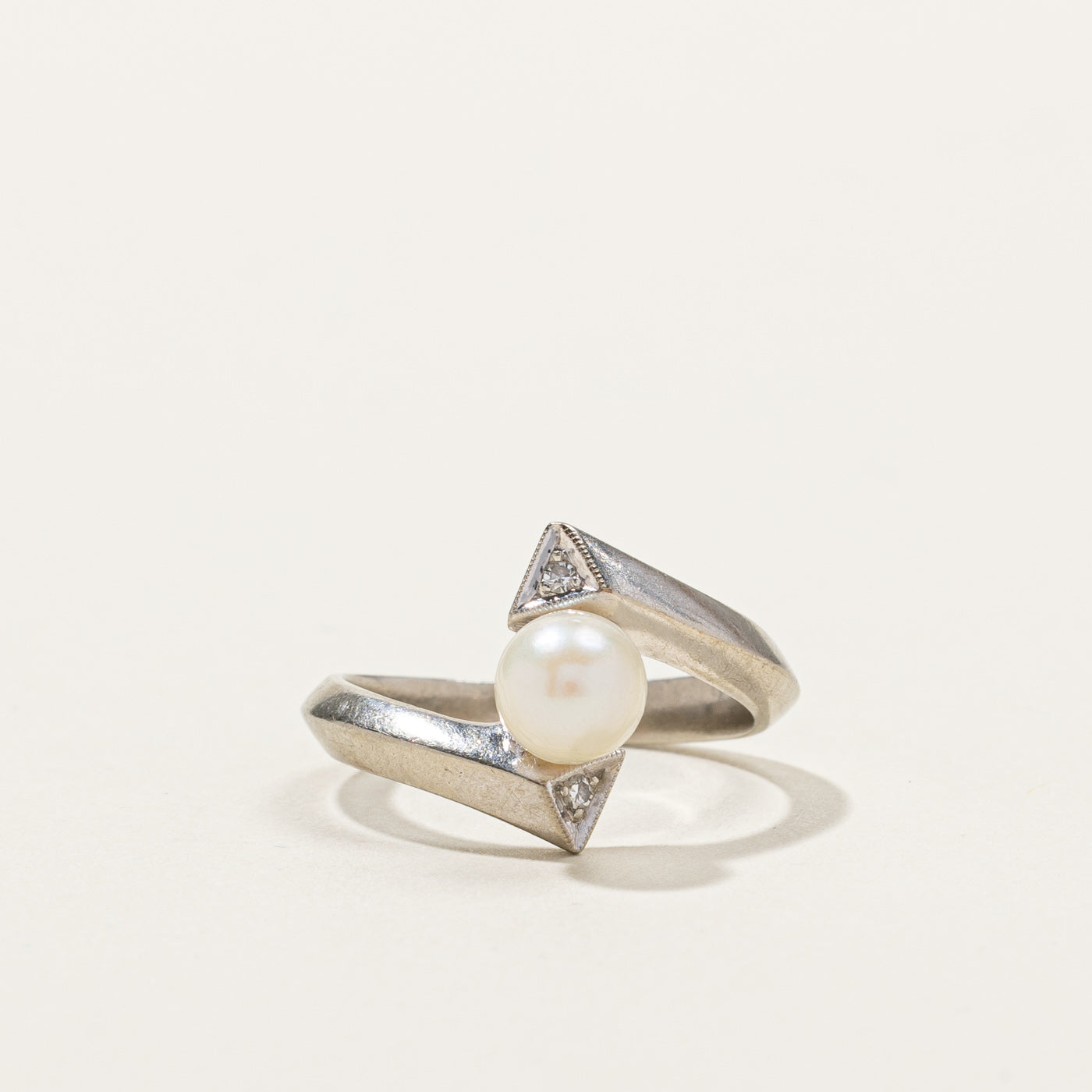 Bypass Pearl & Diamond Ring | 0.02ctw | SZ 6 |