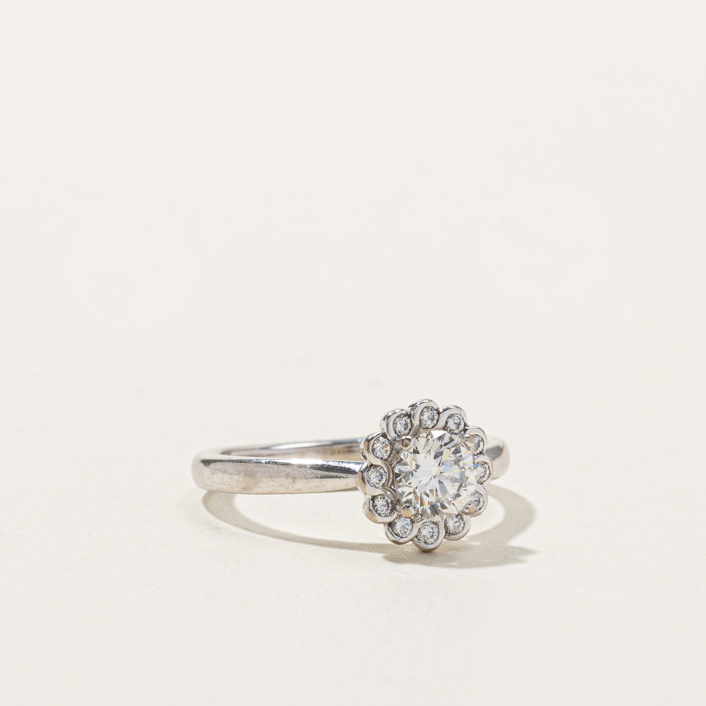 Halo Diamond Engagement Ring | 0.92ct VS1 G | SZ 7.25 |