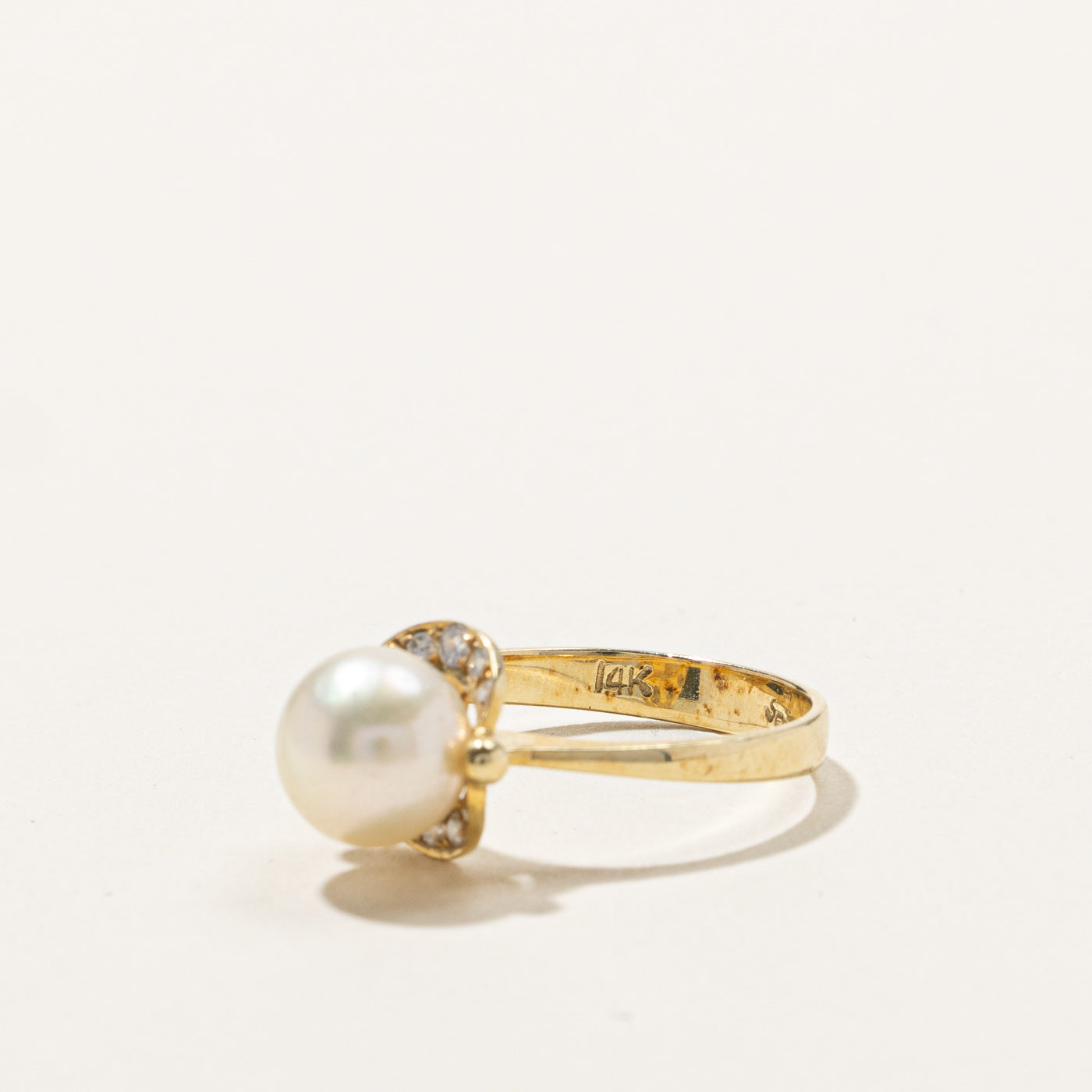 Solitaire Pearl & Diamond Ring | SZ 5.5 |