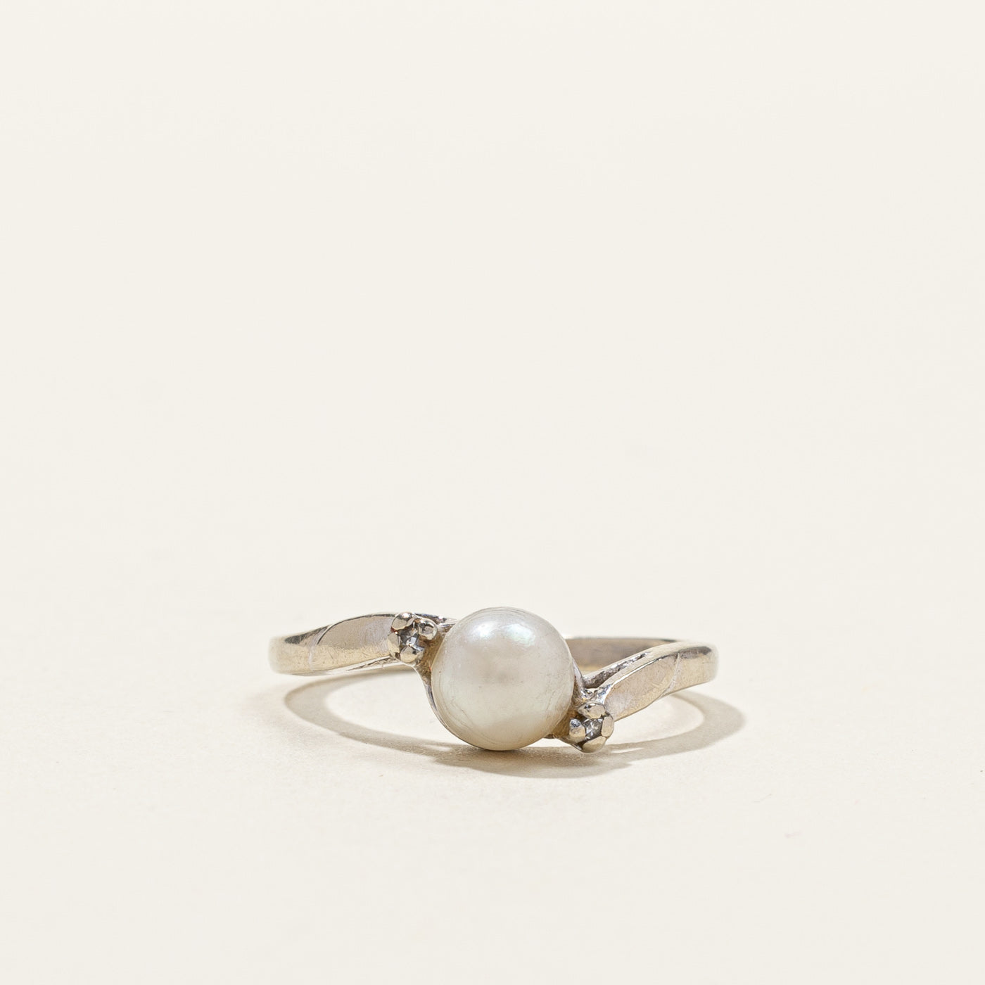 Bypass Pearl & Diamond Ring | 0.01ctw | SZ 6 |