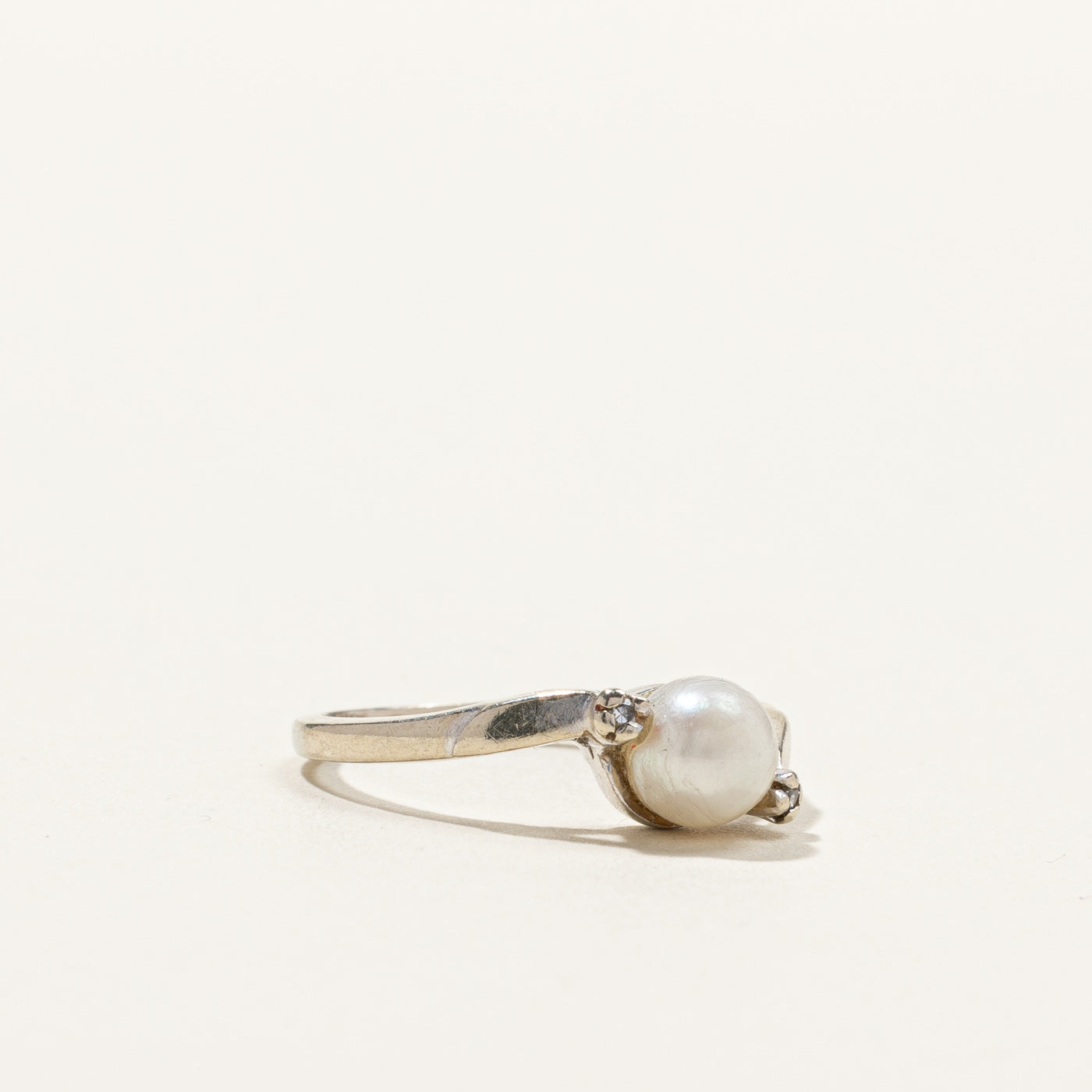 Bypass Pearl & Diamond Ring | 0.01ctw | SZ 6 |