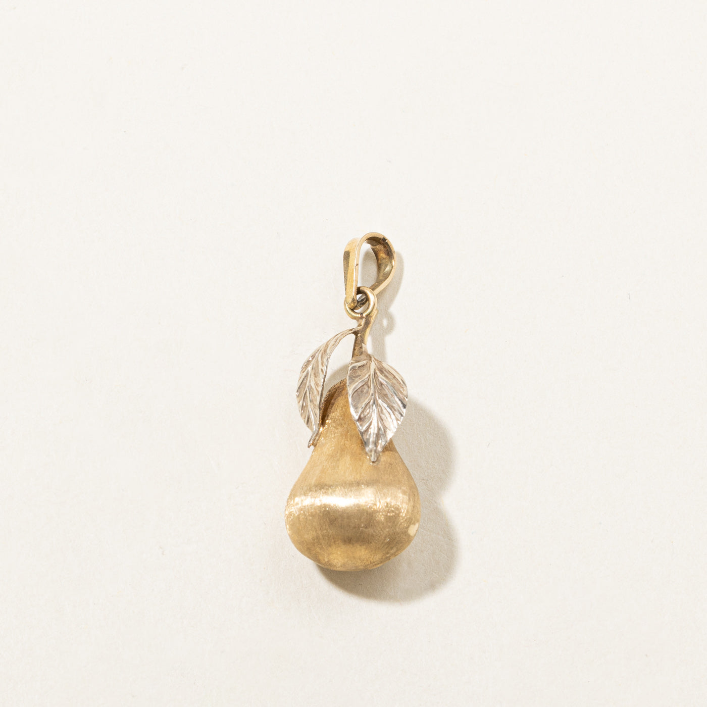 Pendentif poire en or 