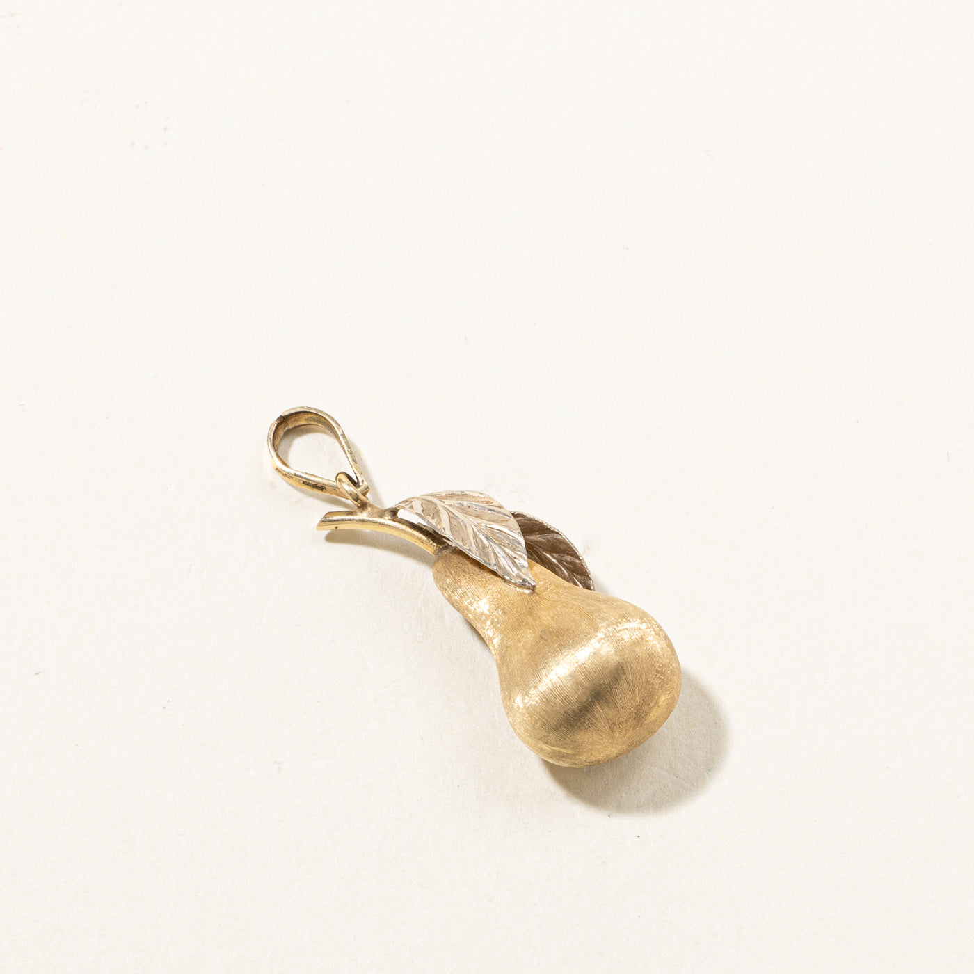 Pendentif poire en or 