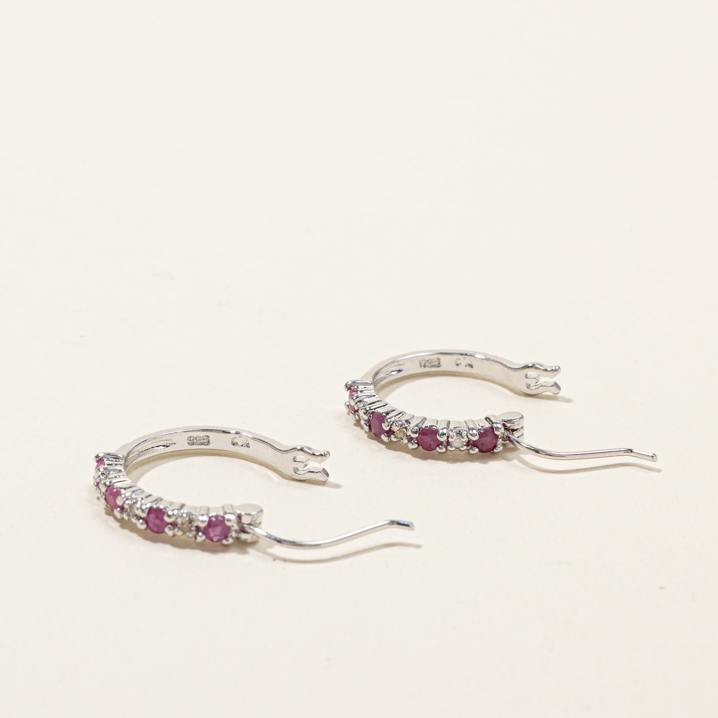 Boucles d'oreilles créoles rubis et diamants | 0,48 ct | 0,03 ct | 