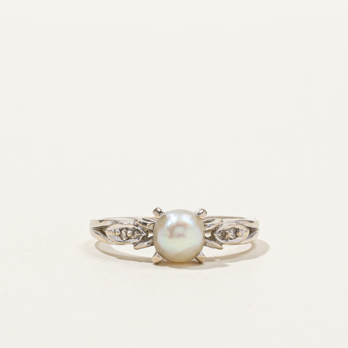 Pearl & Diamond Ring | 0.02ctw | SZ 6 |