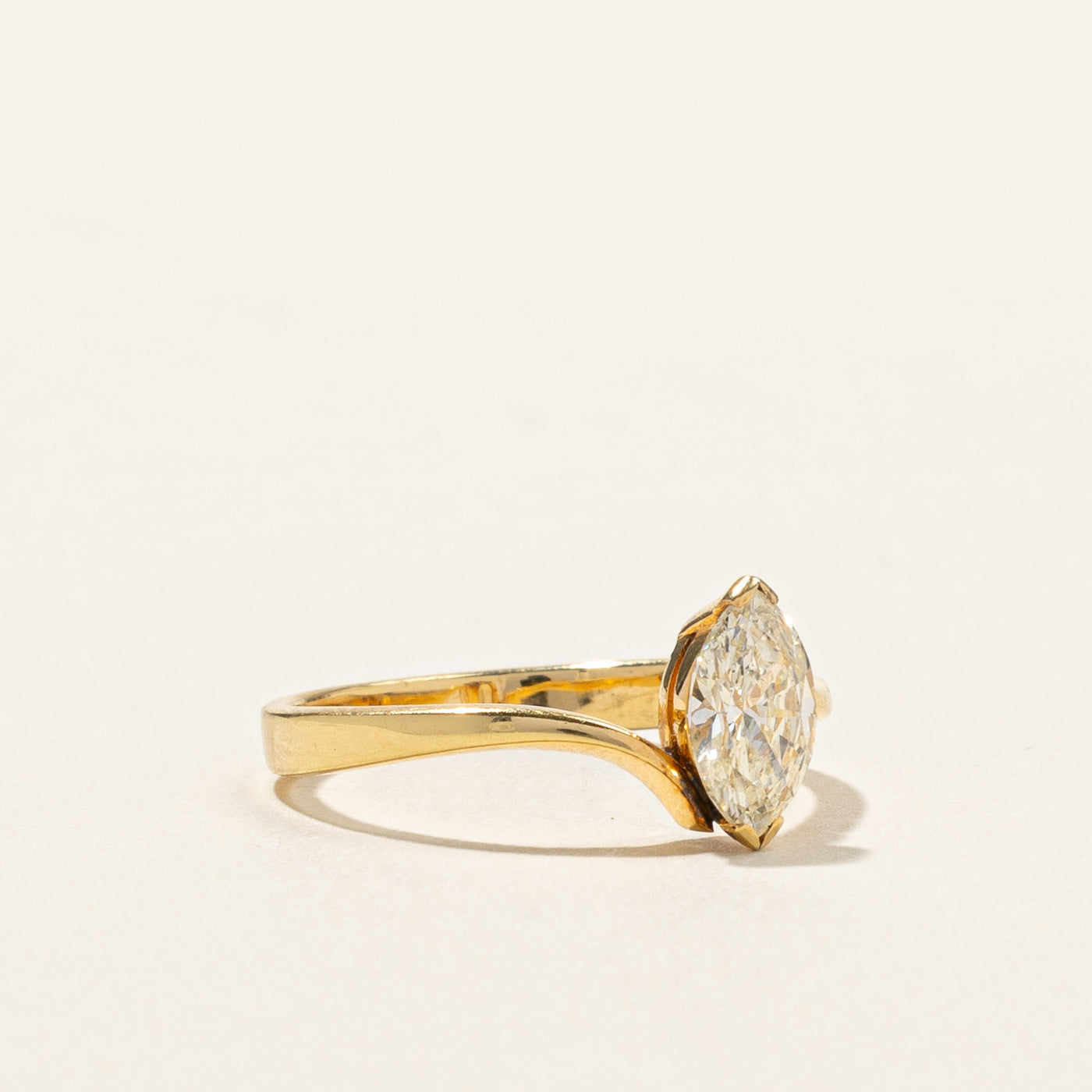 Bague solitaire en diamant marquise | 0,70 ct VS1/VS2 M/N | Taille 5,75 | 