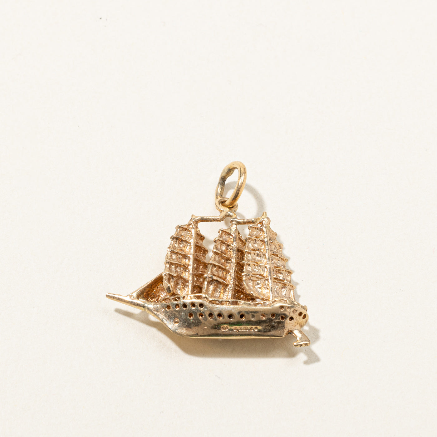 1968 London Gold Boat Pendant