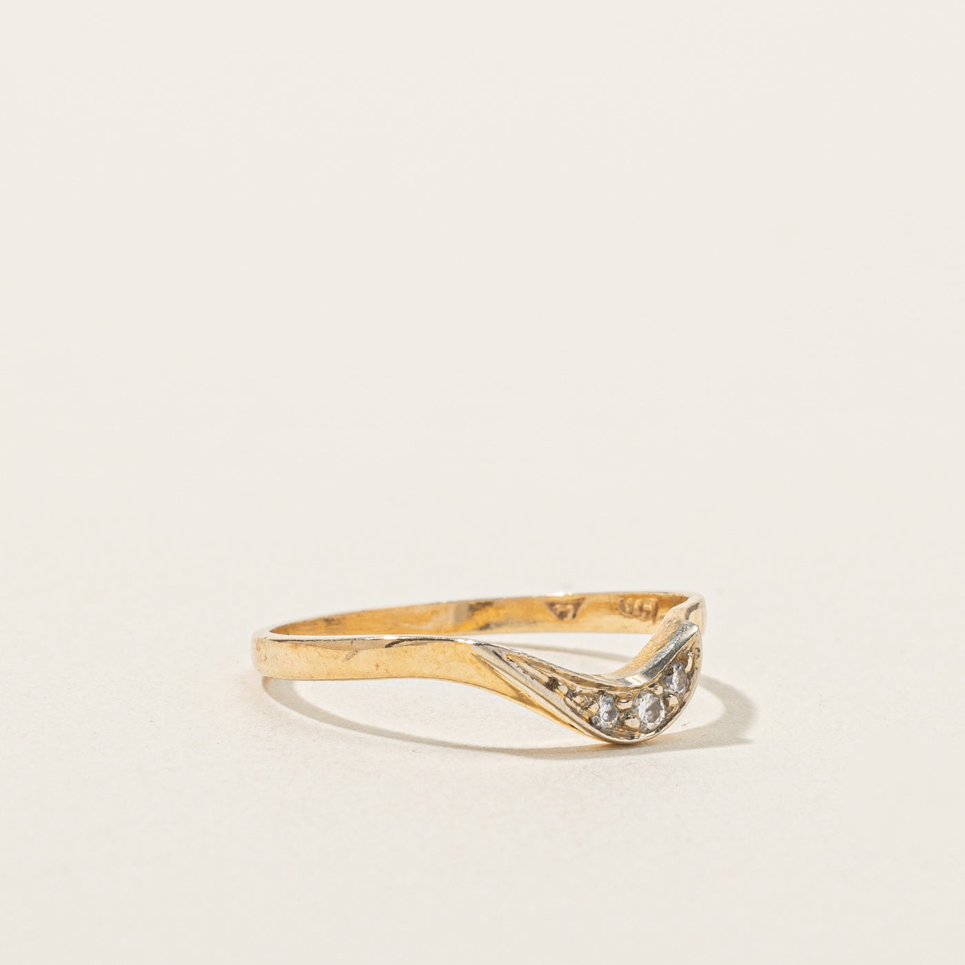 Diamond Contour Band | 0.04ctw | SZ 6.75 |