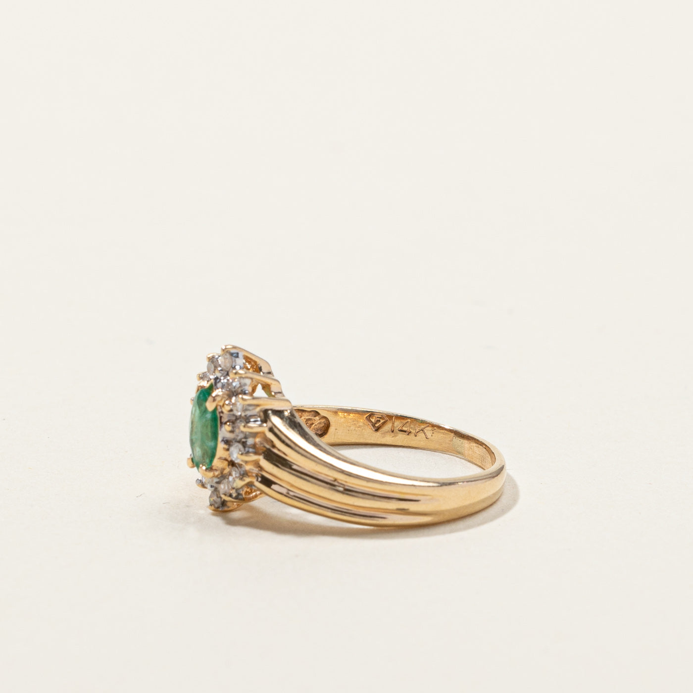 Emerald & Diamond Cocktail Ring | 0.13ct | 0.10ctw | SZ 4.75 |