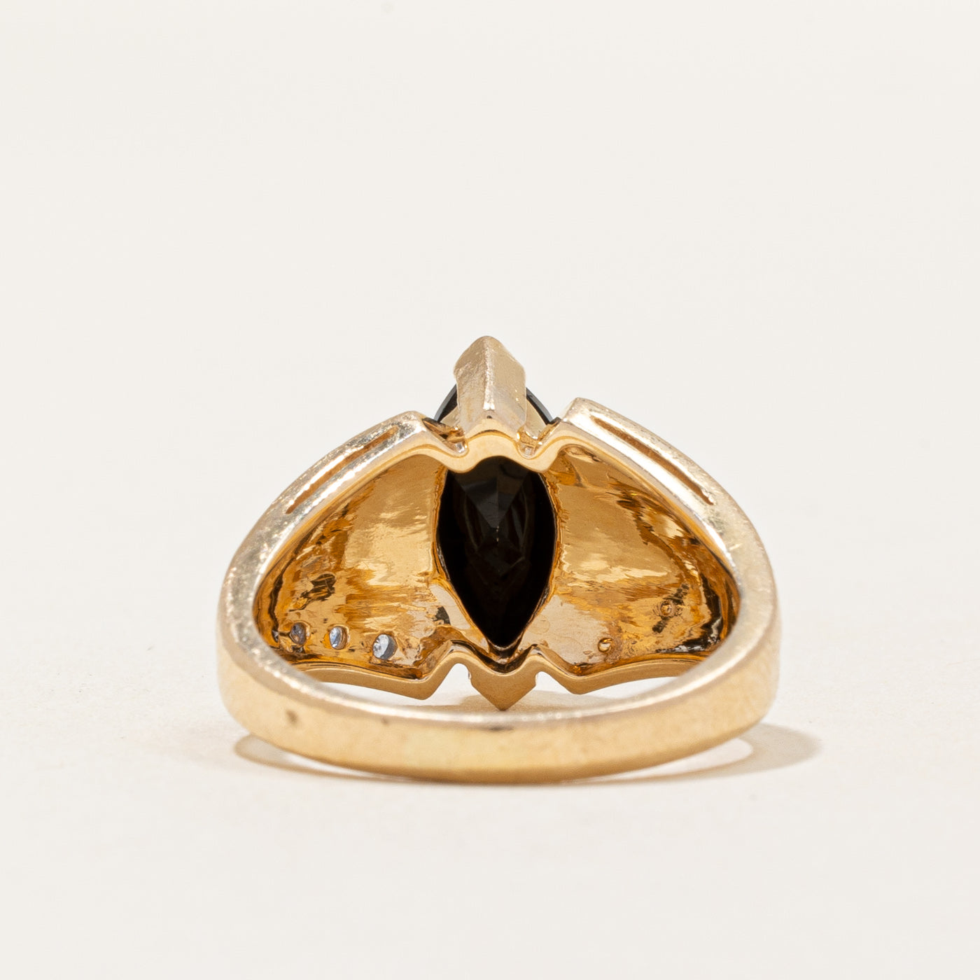 Black Onyx & Diamond Ring | 1.00ctw, 0.04ctw | SZ 5.75 |