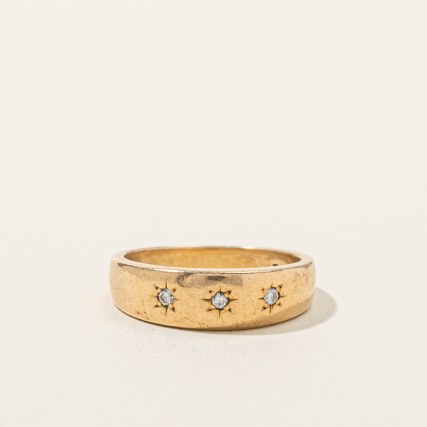 Bague trois diamants en forme d'étoile | 0,09 ct au total | Taille 8,75 | 