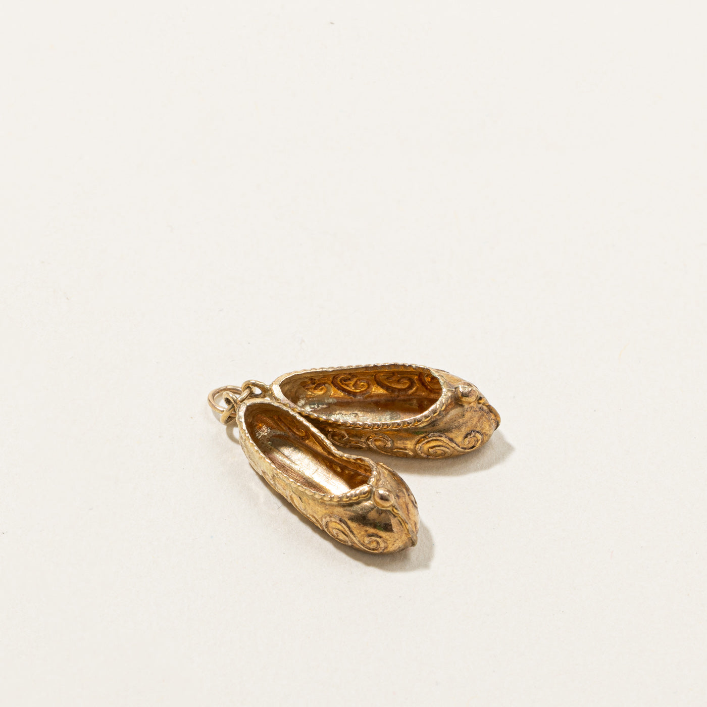 1972 London Vintage Slippers Charm