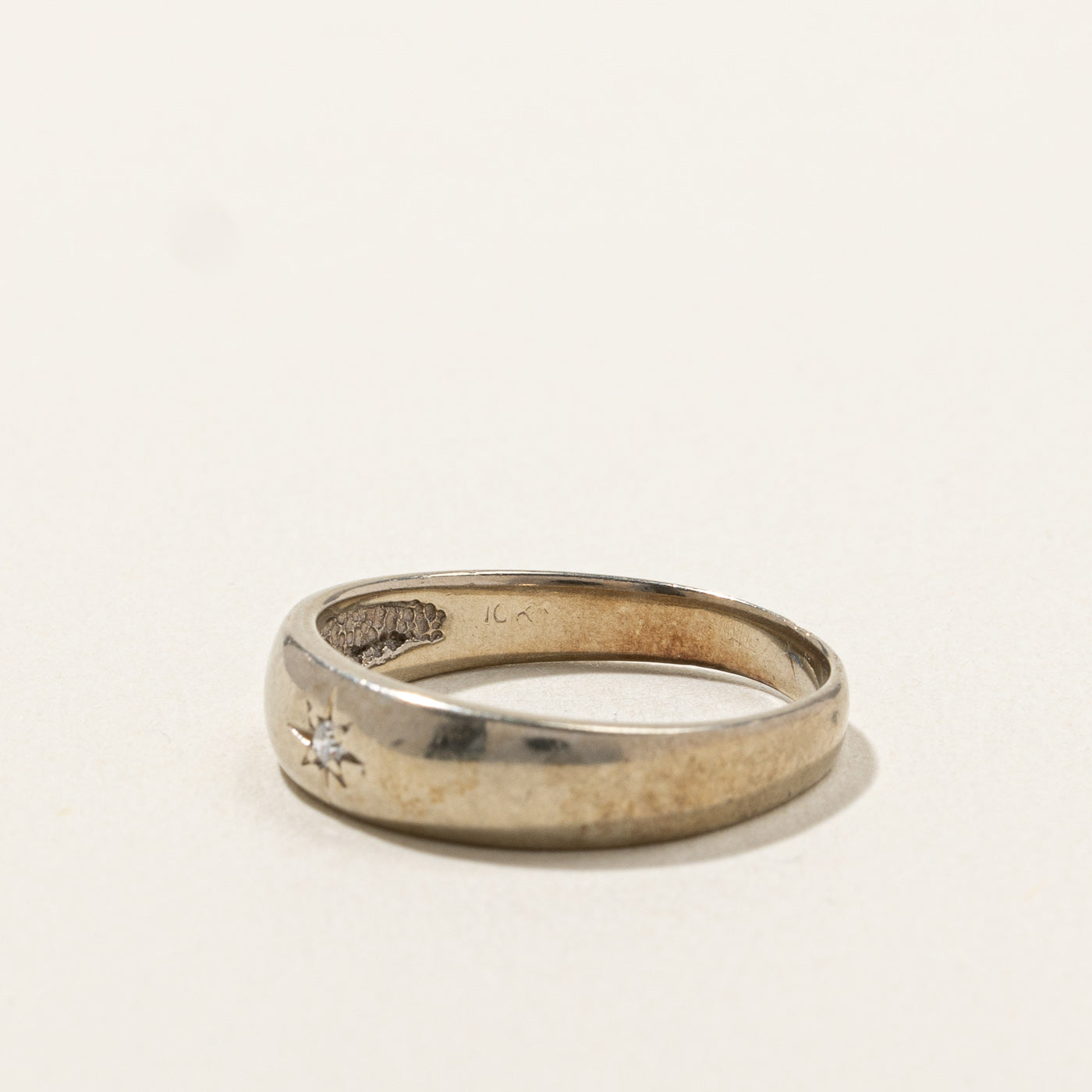Bague en or blanc sertie de diamants en forme d'étoile | 0,02 ct | Taille 8,25 | 