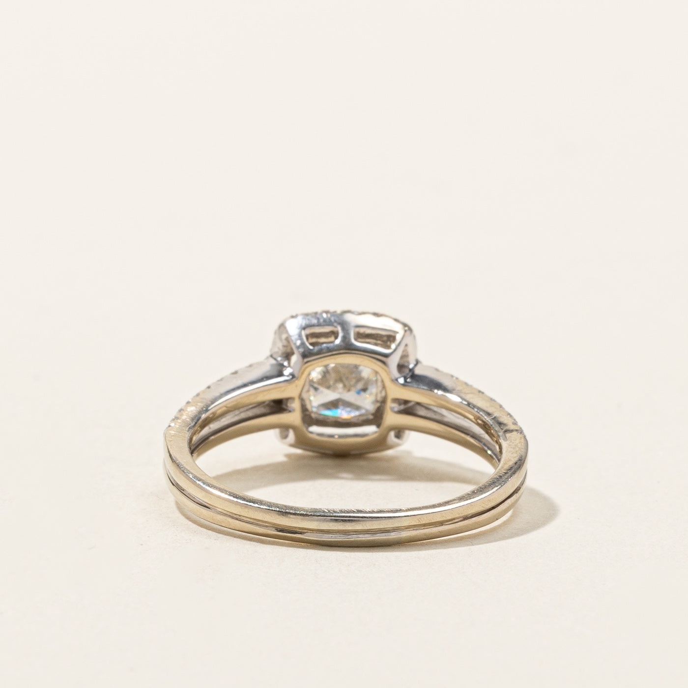 Halo Diamond Engagement Ring | 1.34ctw SI1 I/J | SZ 8 |