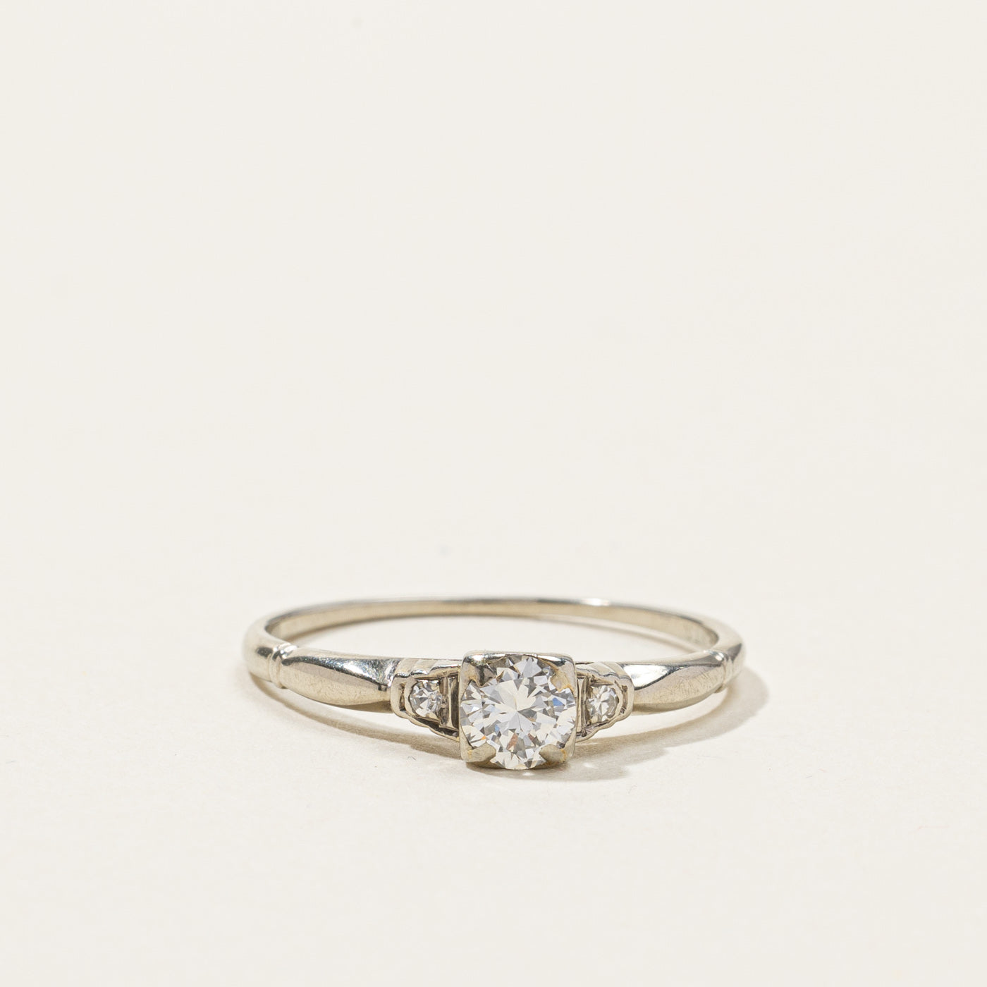 Bague vintage trois diamants | 0,29 ct au total | Taille 6,75 | 