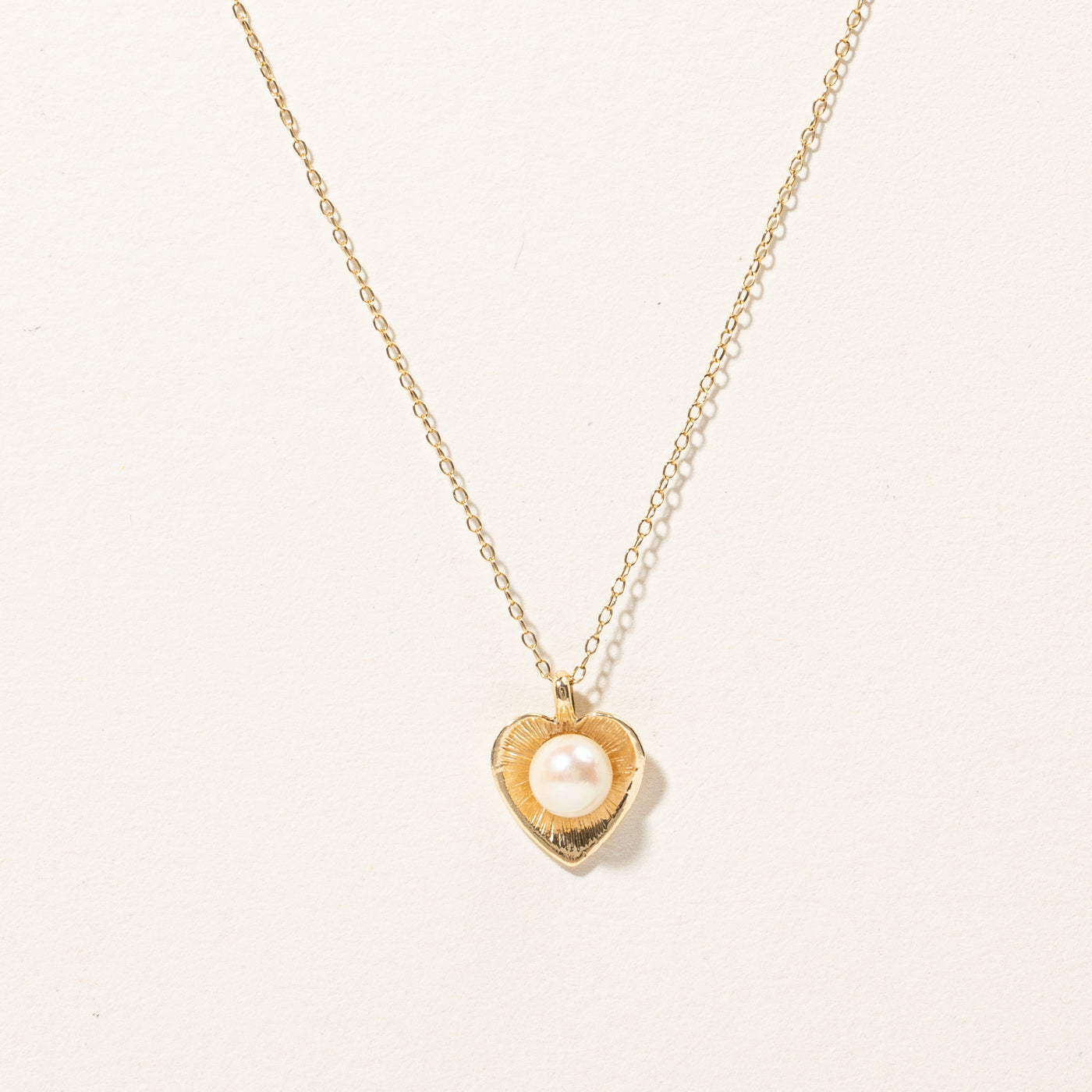 Pearl Heart Pendant Necklace | 18"|