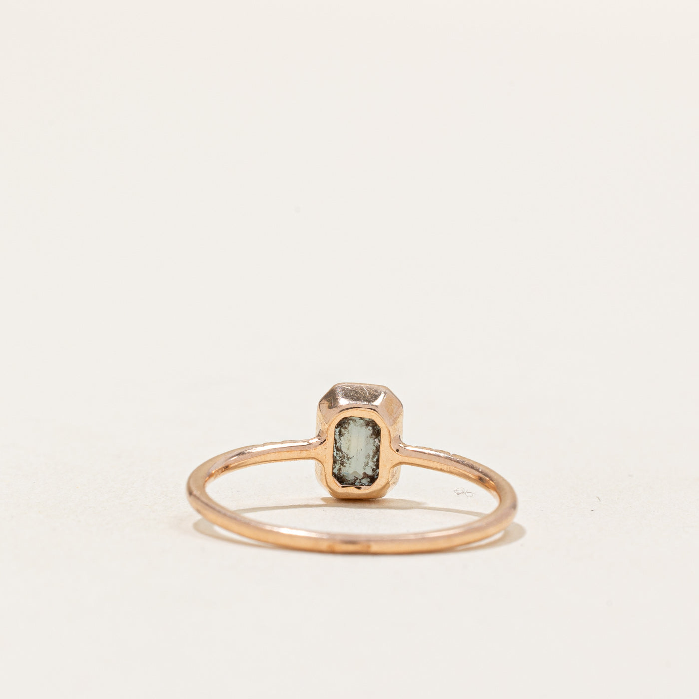 Bague saphir et diamants | 0,30 ct, 0,01 ct au total | Taille 5,75 | 