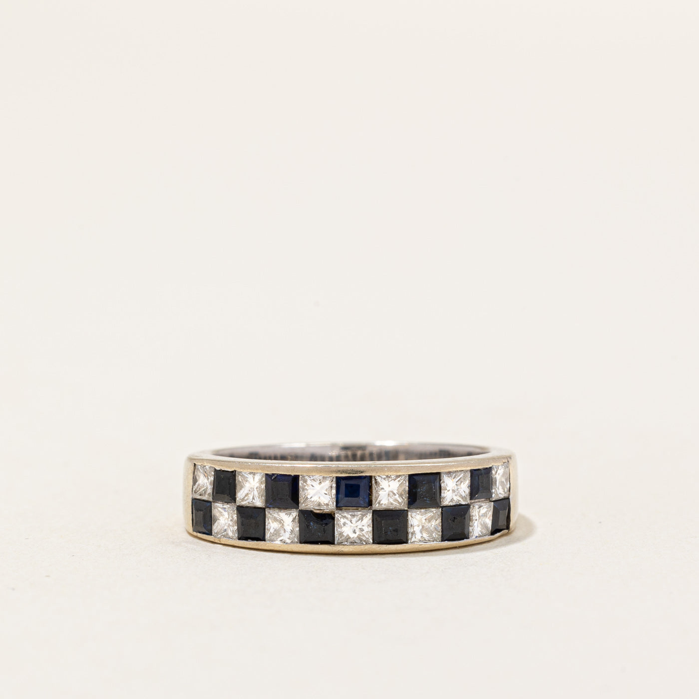 Bague en diamant et saphir | 0,32 ct, 0,30 ct | Taille 6 | 