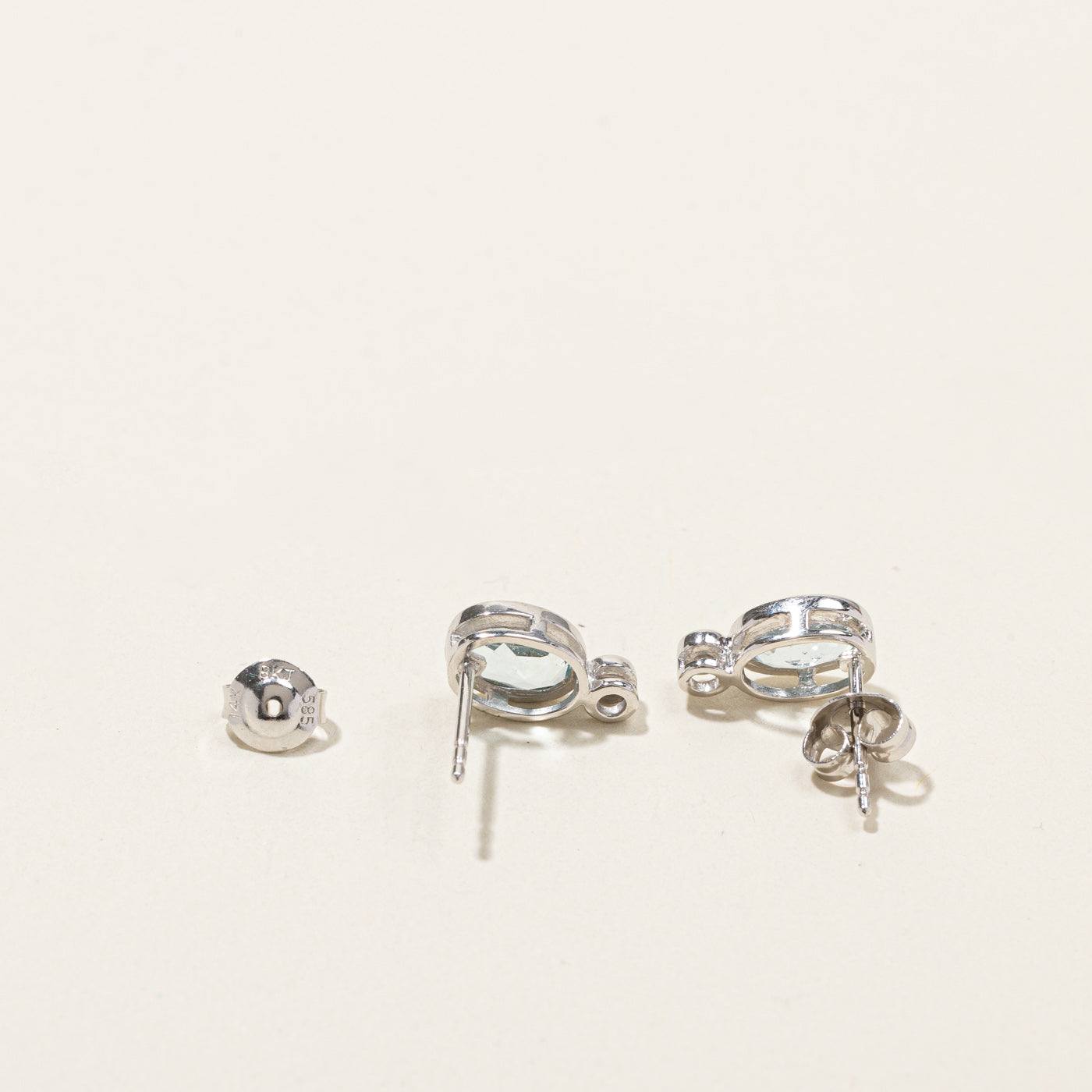 Boucles d'oreilles puces en aigue-marine et diamants | 1,00 ct | 0,04 ct | 