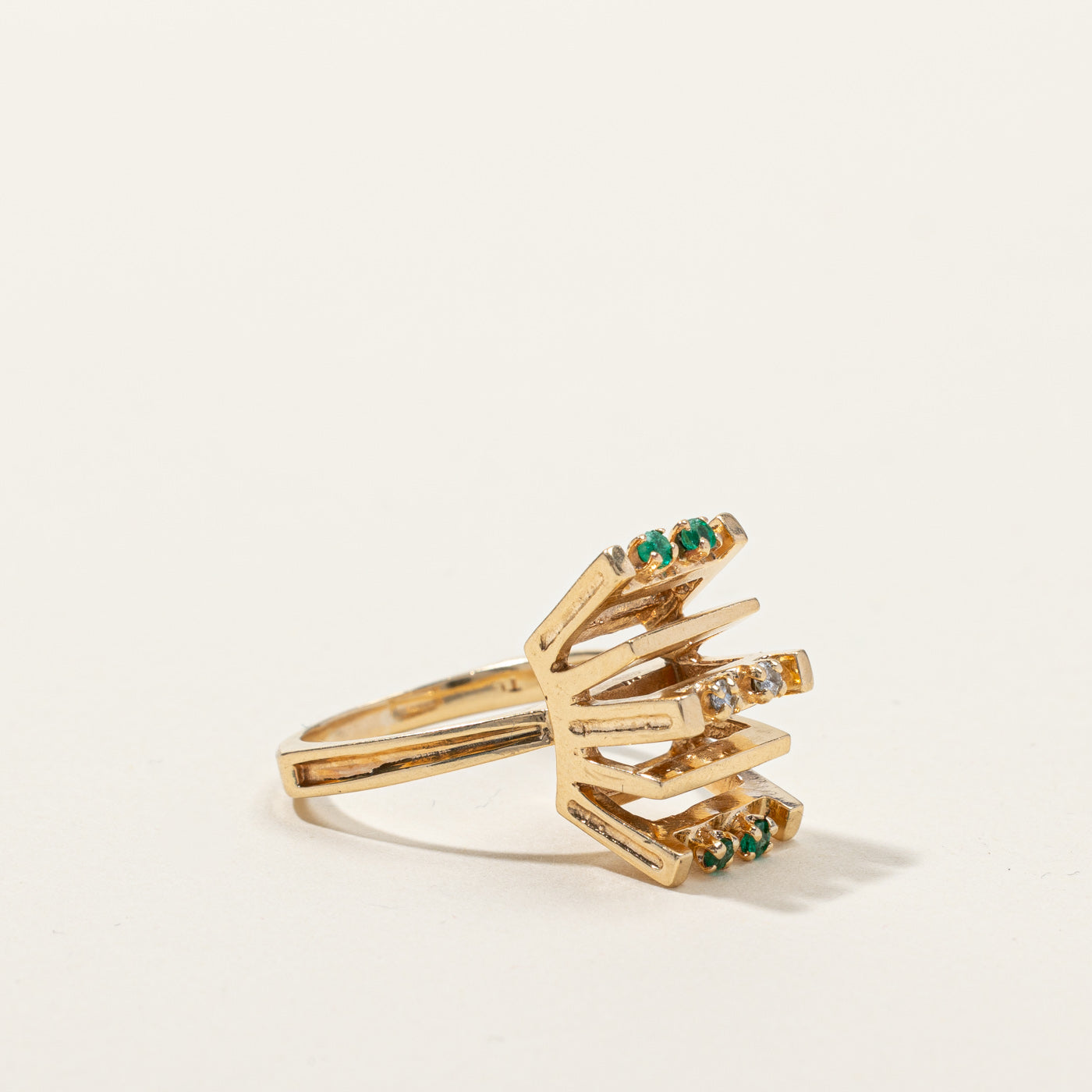 Textured Emerald & Diamond Ring | 0.08ctw | 0.04ctw | SZ 7.5 |