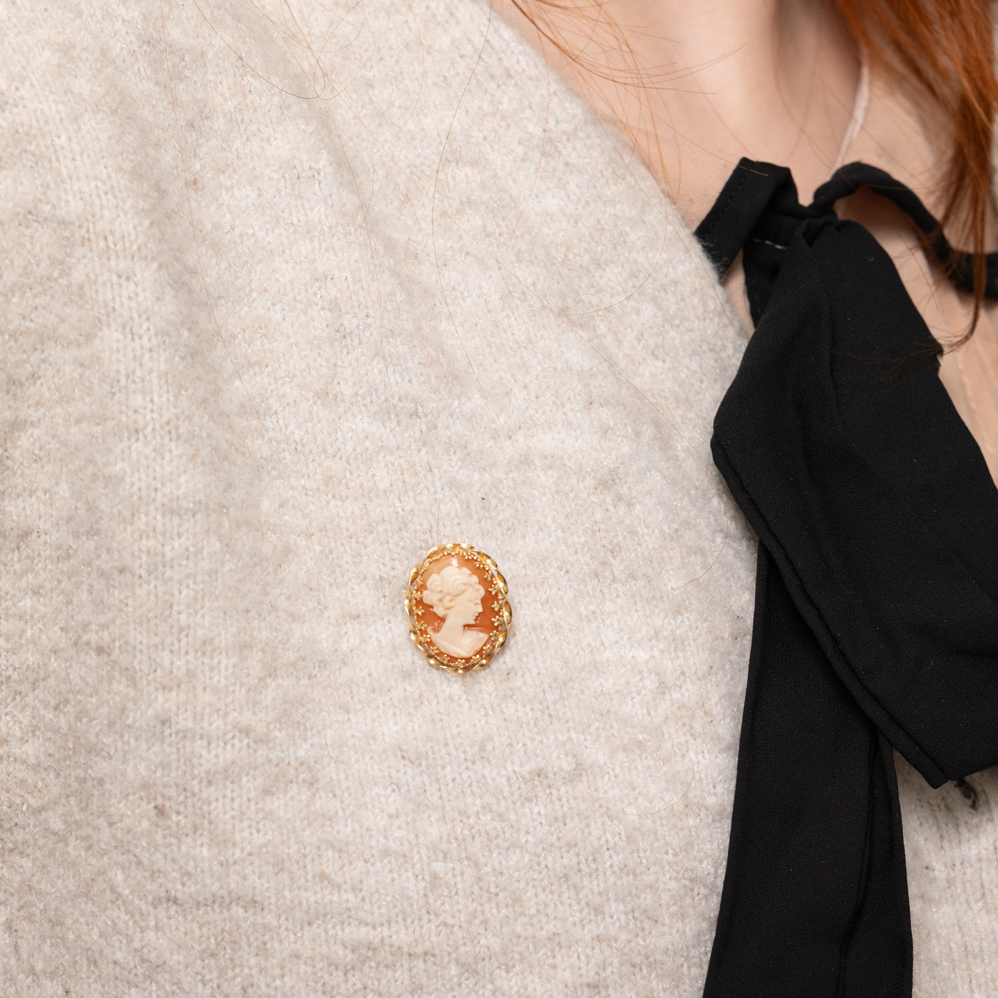 Shell Cameo Ornate Brooch & Pendant | 7.50ct