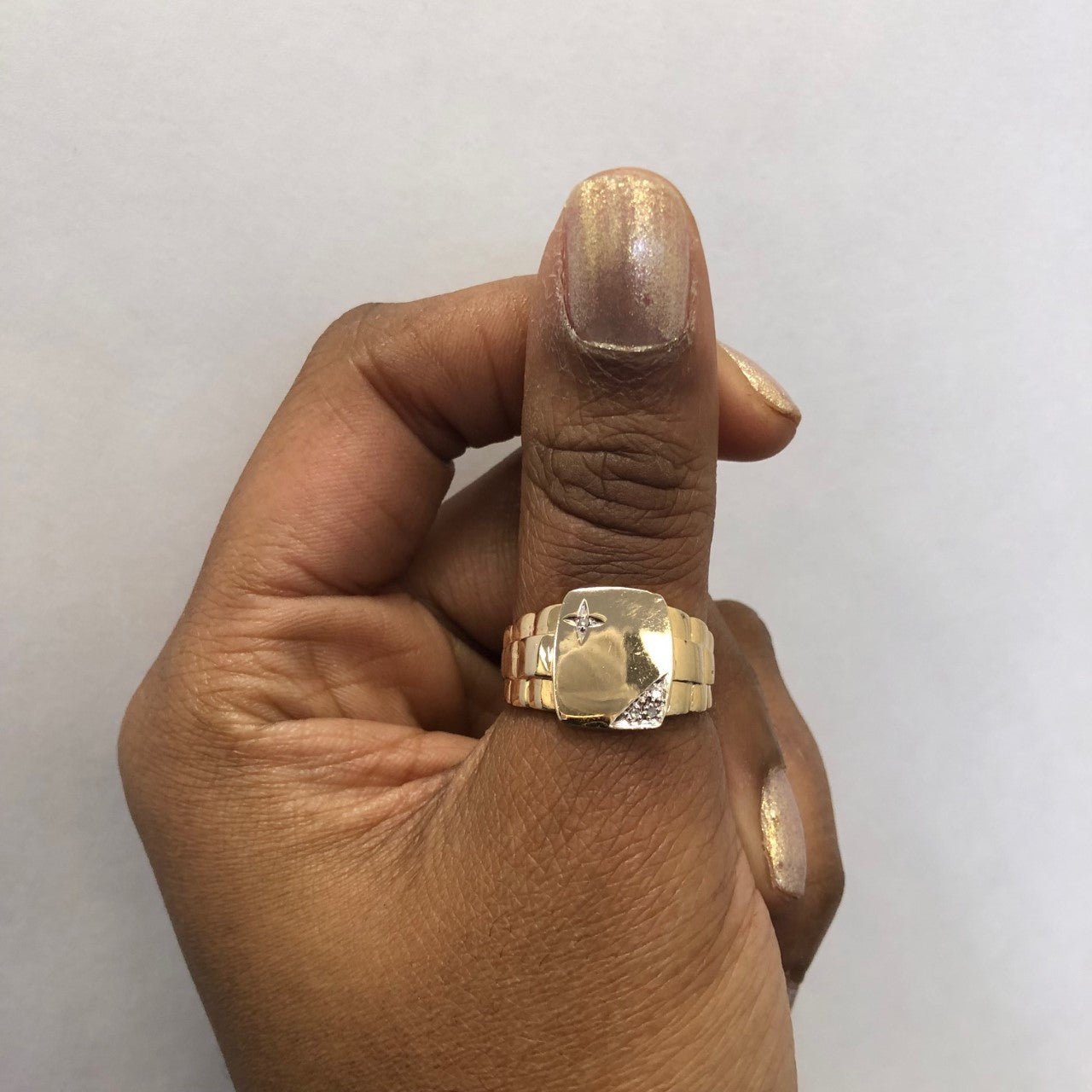 Bague chevalière texturée en diamant | 0,02 ct | Taille 10,5 | 