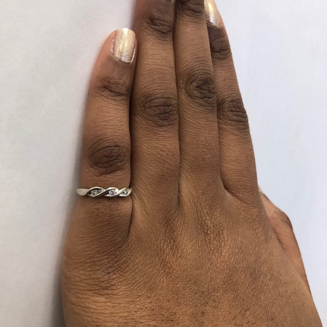 Crossover Diamond Ring | 0.09ctw | SZ 5.5 |