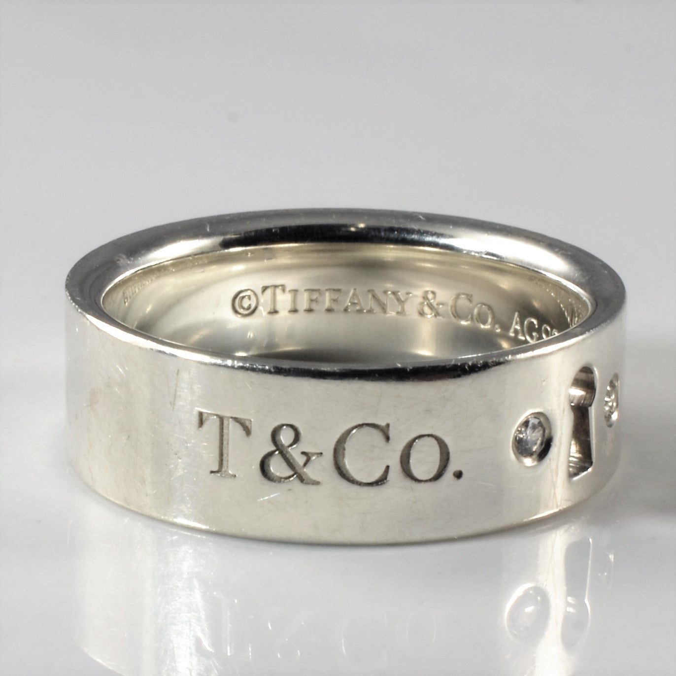 'Tiffany & Co.' Diamond Keyhole Band | 0.06ctw | SZ 5.5 | - 100 Ways