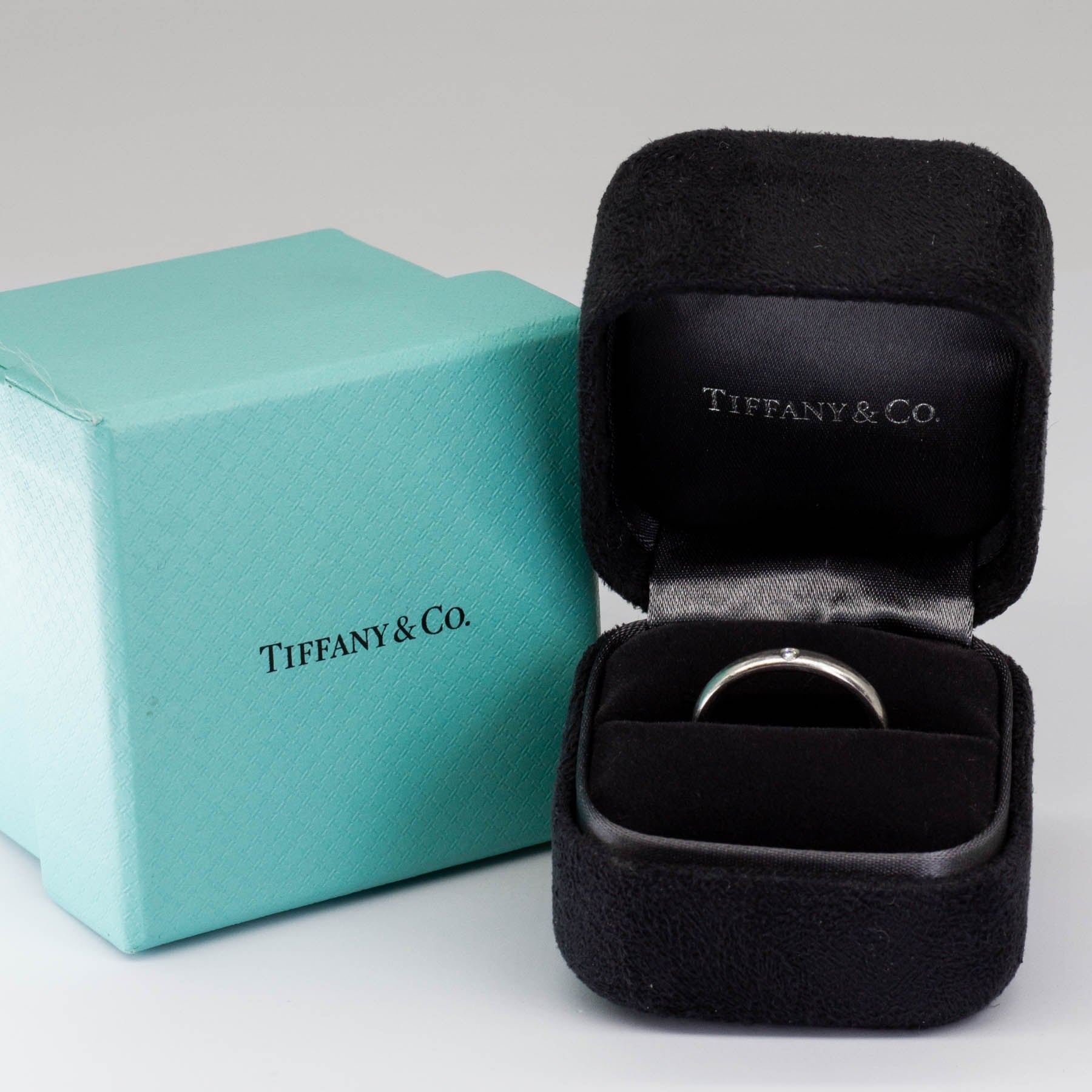 'Tiffany & Co.' Elsa Peretti Platinum Band Ring with Diamond | 0.02ctw | SZ 7 - 100 Ways