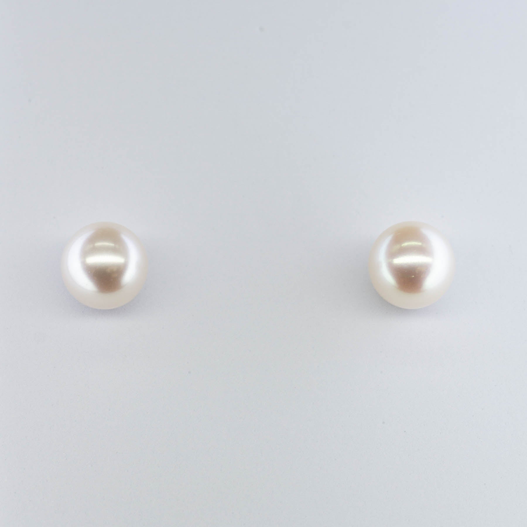 'Tiffany & Co.' Pearls Stud Earrings - 100 Ways