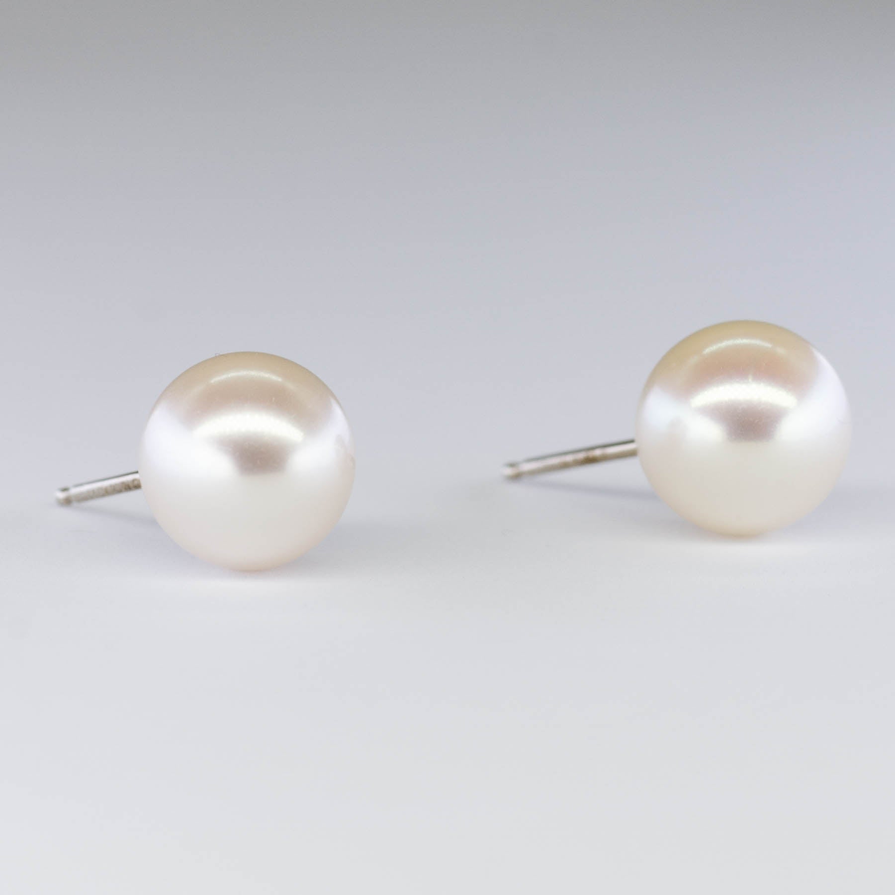 'Tiffany & Co.' Pearls Stud Earrings - 100 Ways